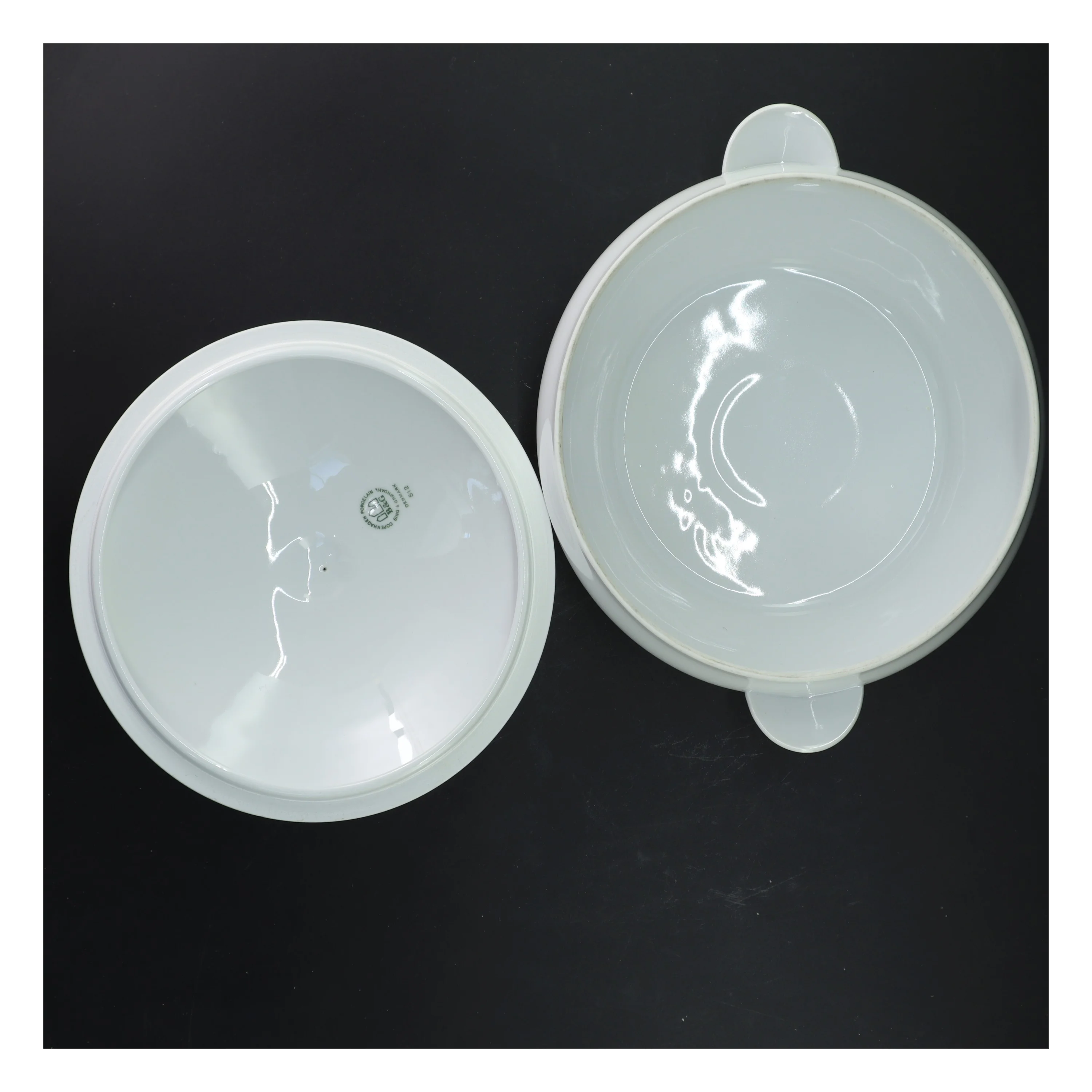 Porcelænsterrin med låg fra B&G (str. Ø 20x16 cm)