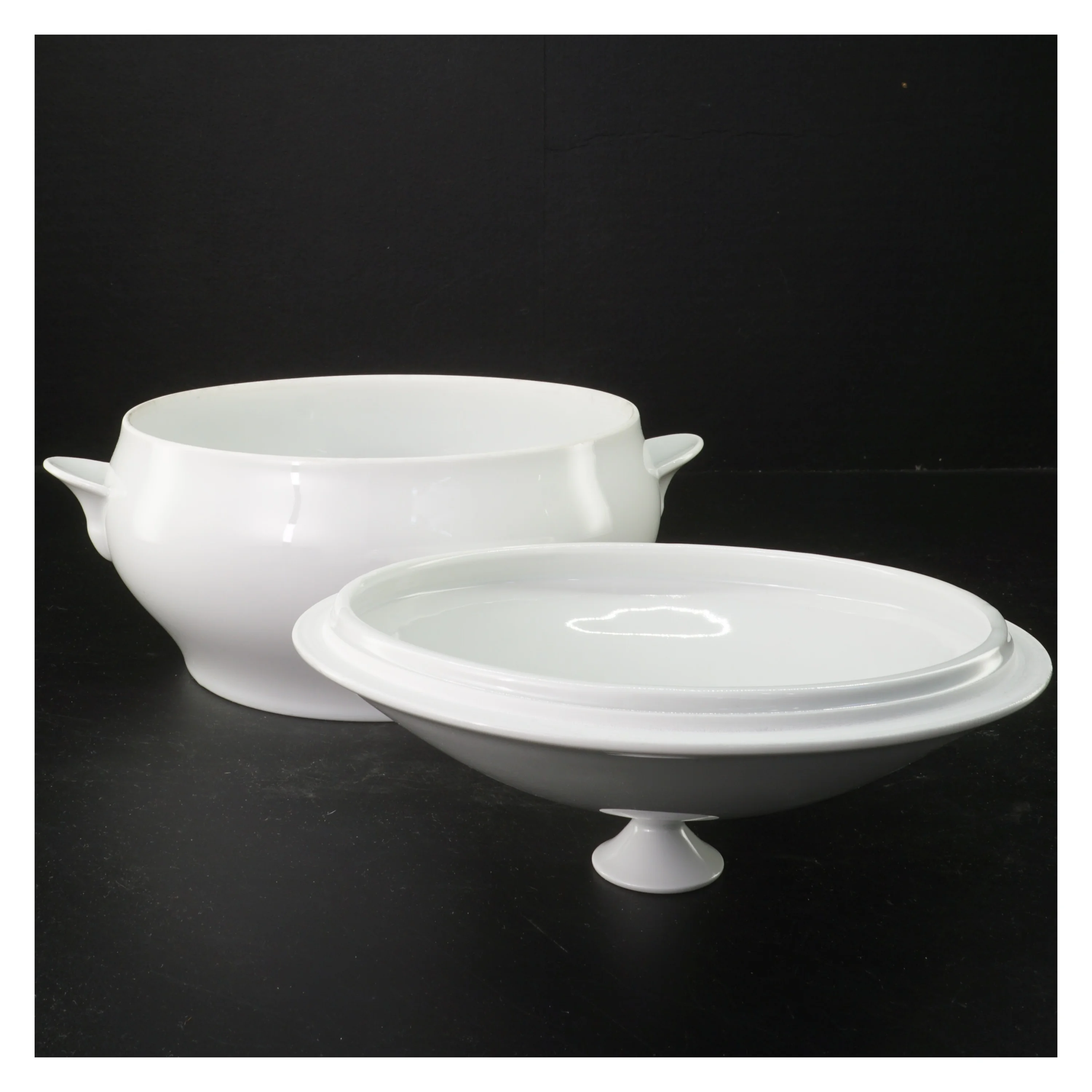 Porcelænsterrin med låg fra B&G (str. Ø 20x16 cm)