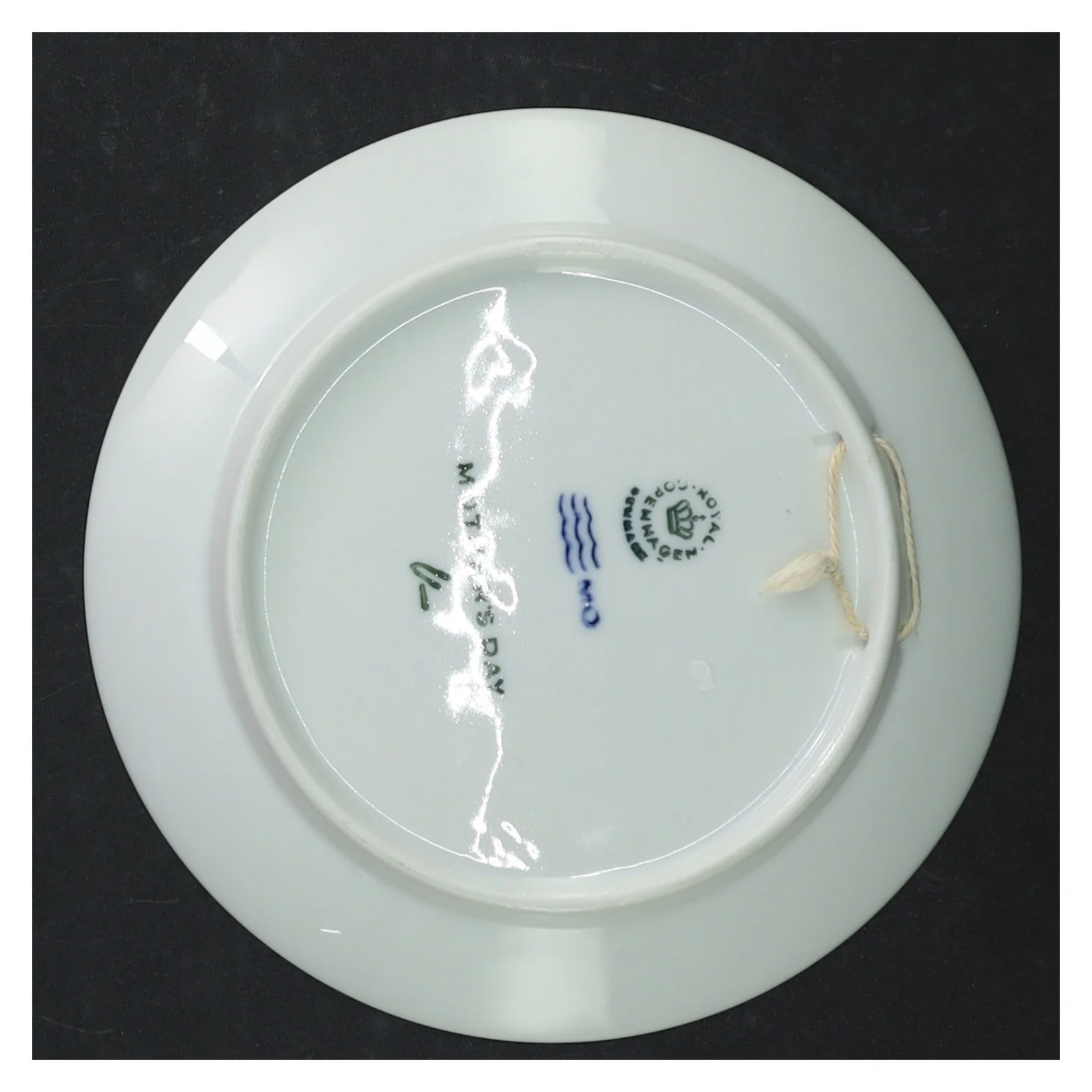 Royal Copenhagen Mors Dag platte 1974 fra Royal Copenhagen (str. Ø. 15 cm)