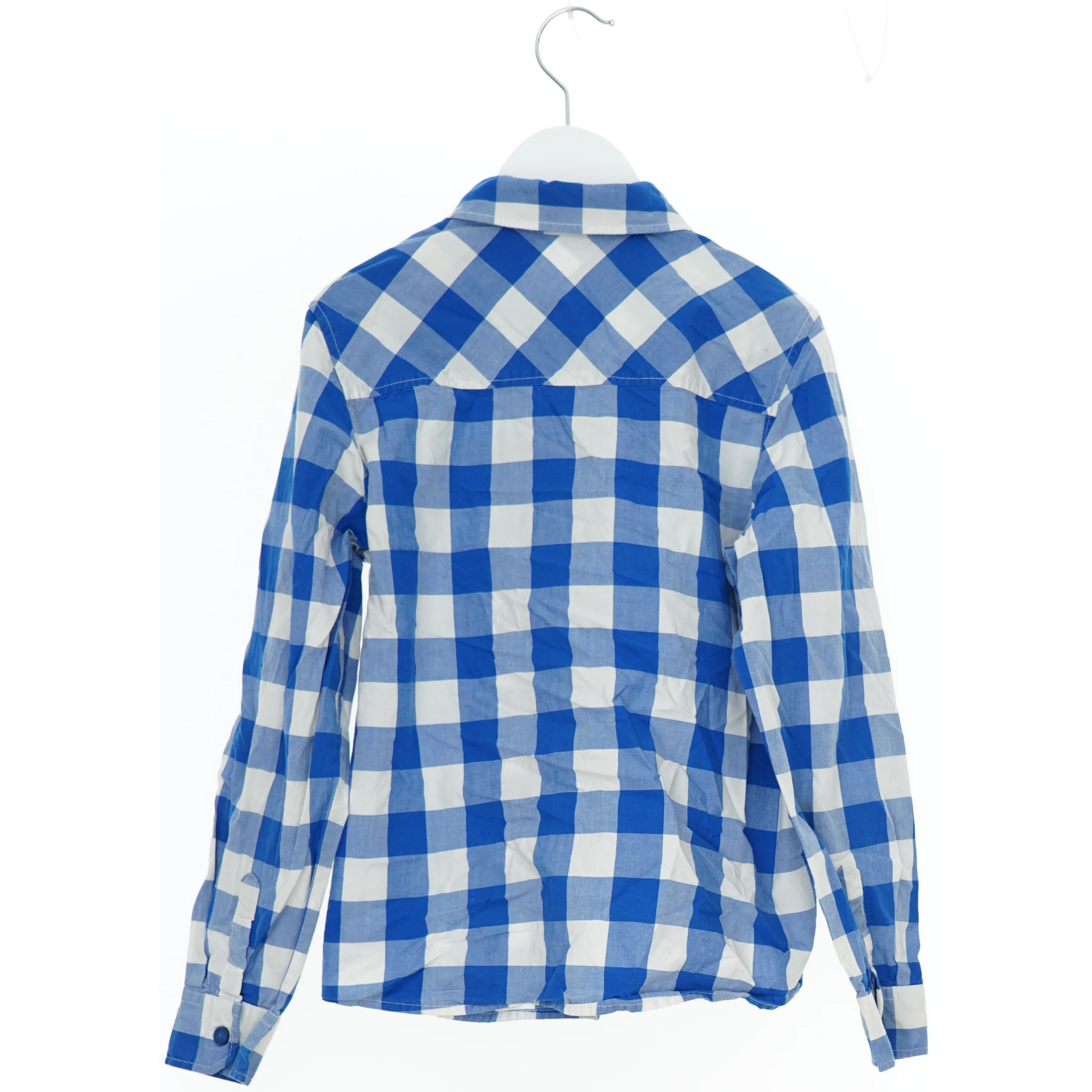 Skjorte i ternet mønster fra H&M (str. 140)