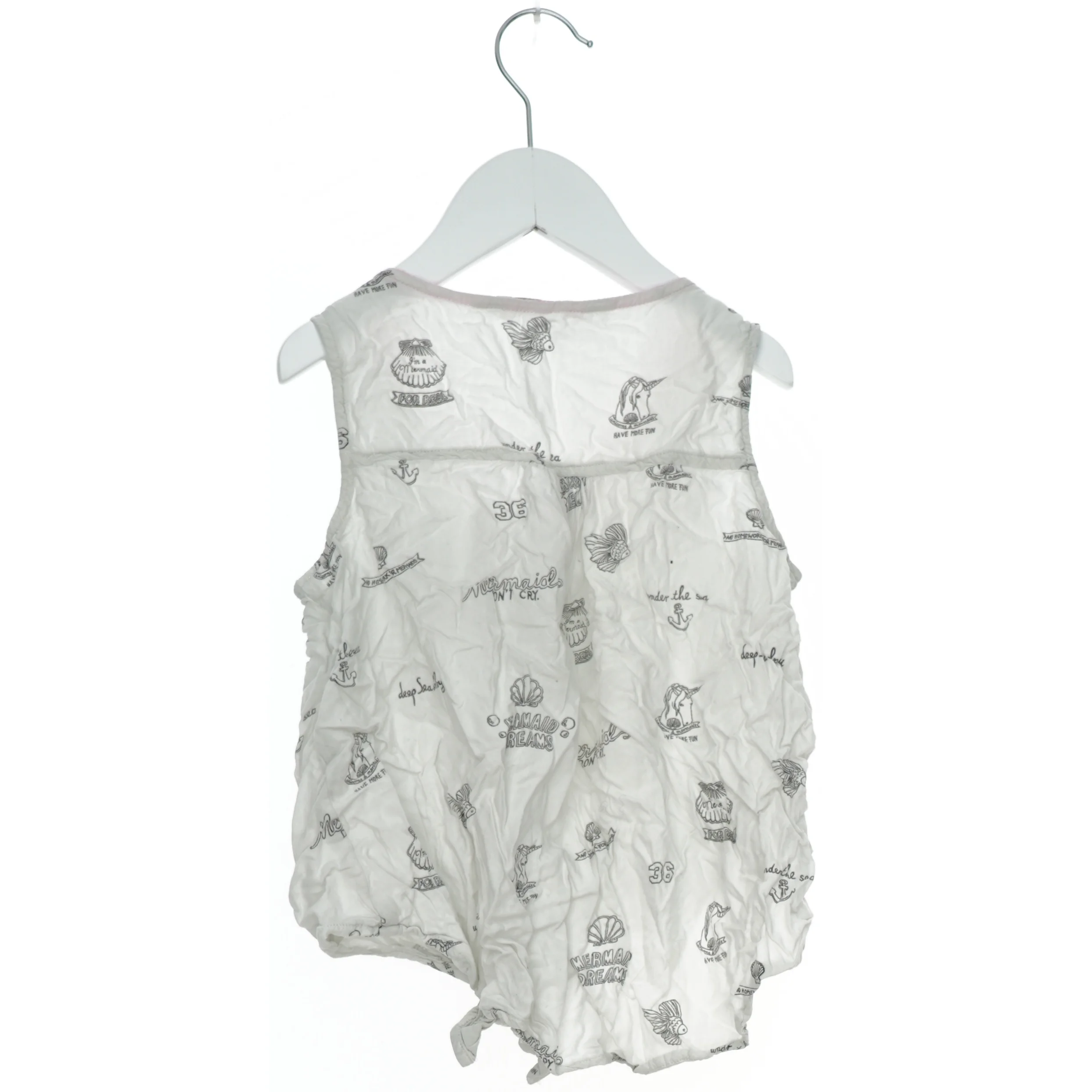 Sommerdragt med maritime motiver fra H&M (str. 140)