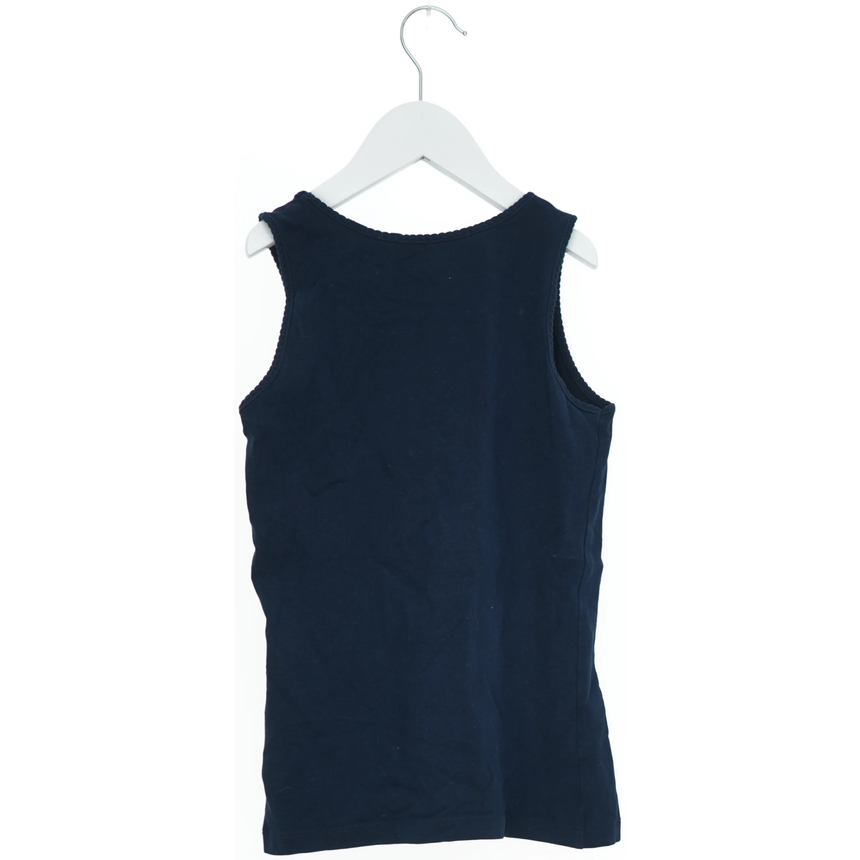 Mørkeblå tanktop fra H&M (str. 140)