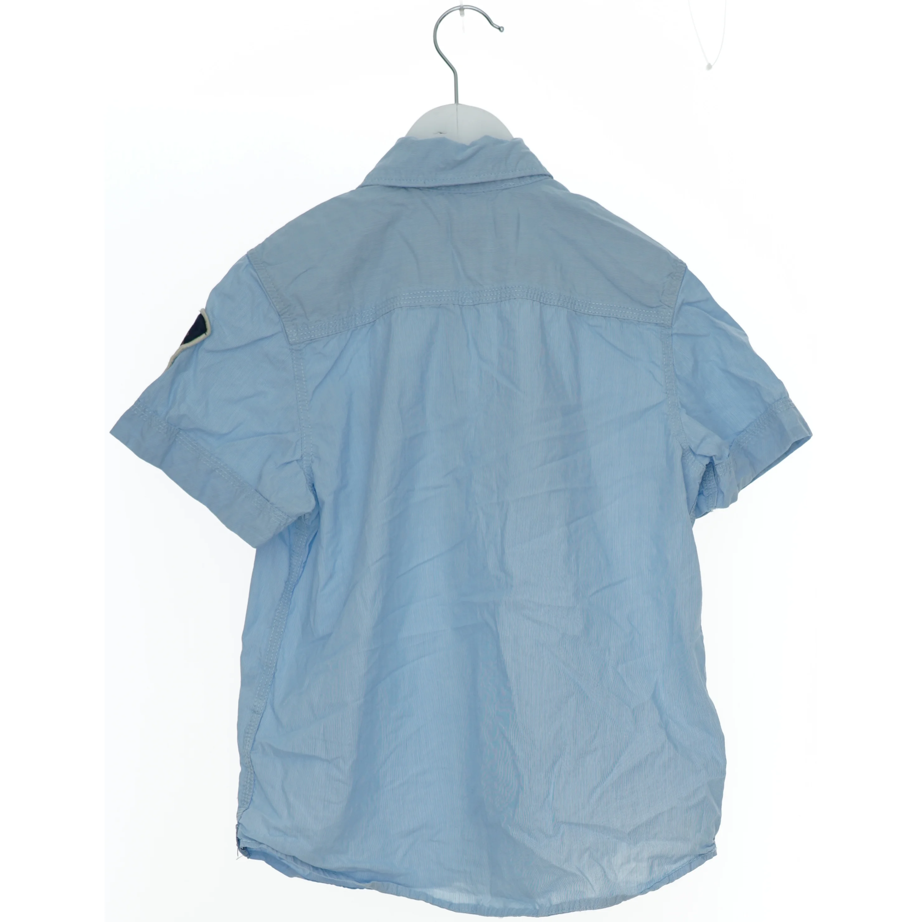 Kortærmet skjorte med lommer fra Logg (str. 146)