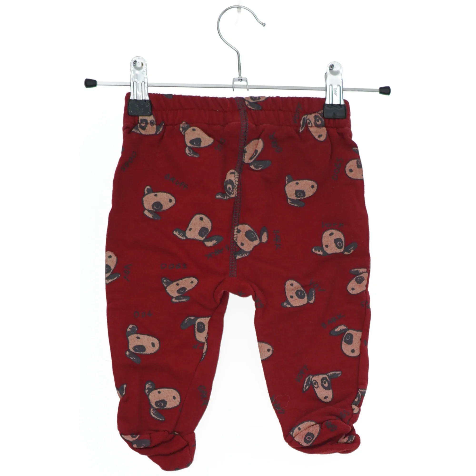 Røde bukser med hundemotiv fra H&M (str. 56)