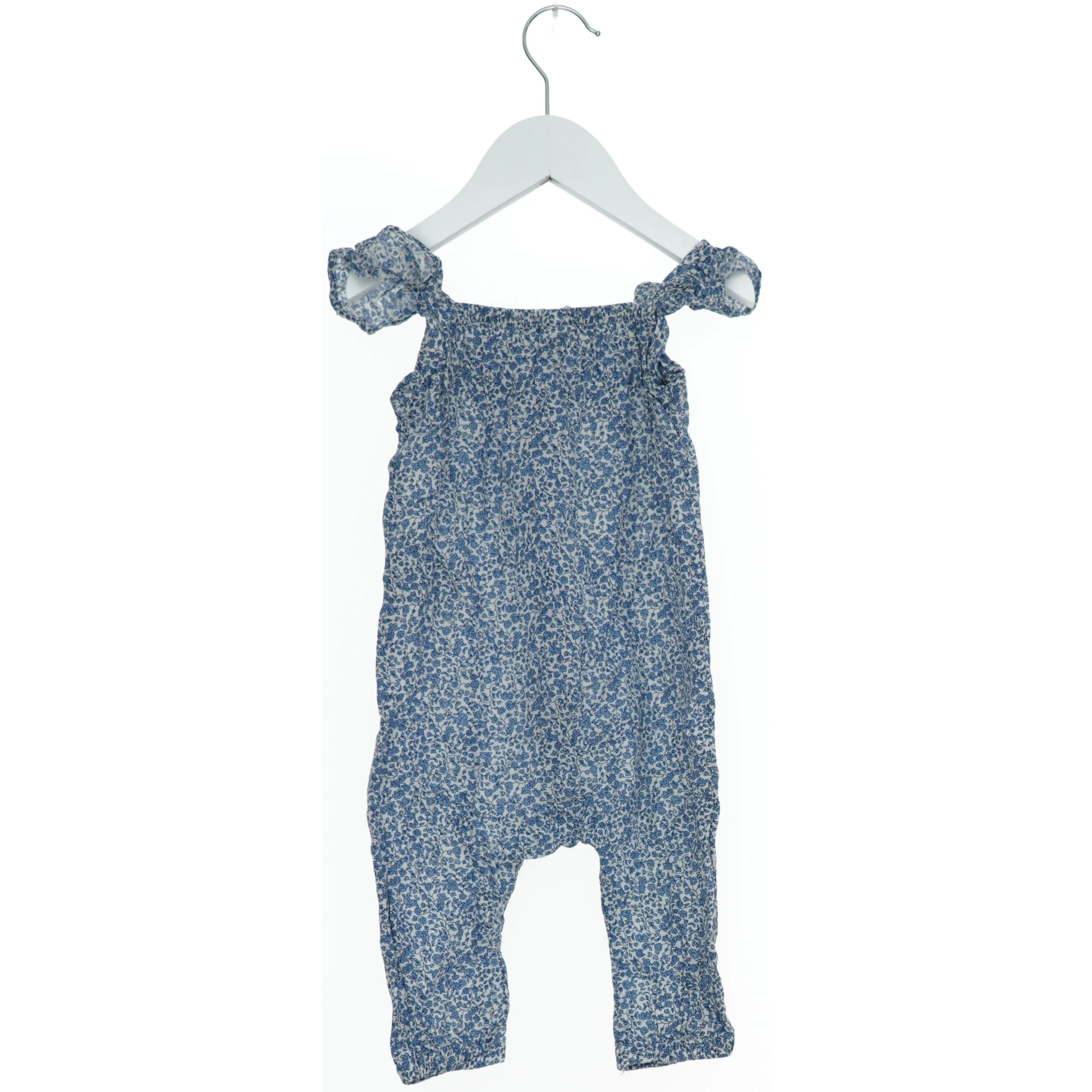 Sommerdragt med blomsterprint fra H&M (str. 74)