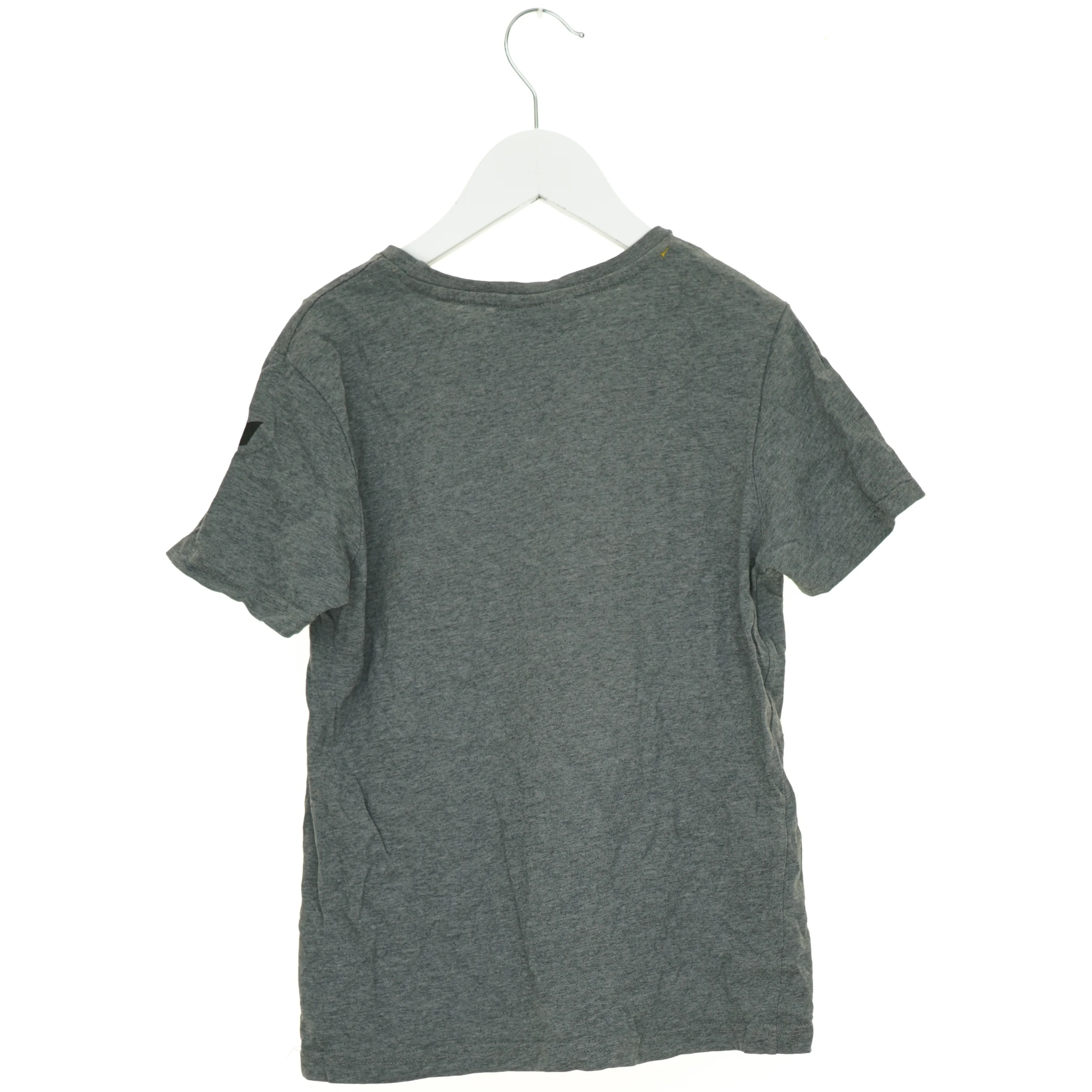 T-Shirt fra Hummel (str. 134 cm)