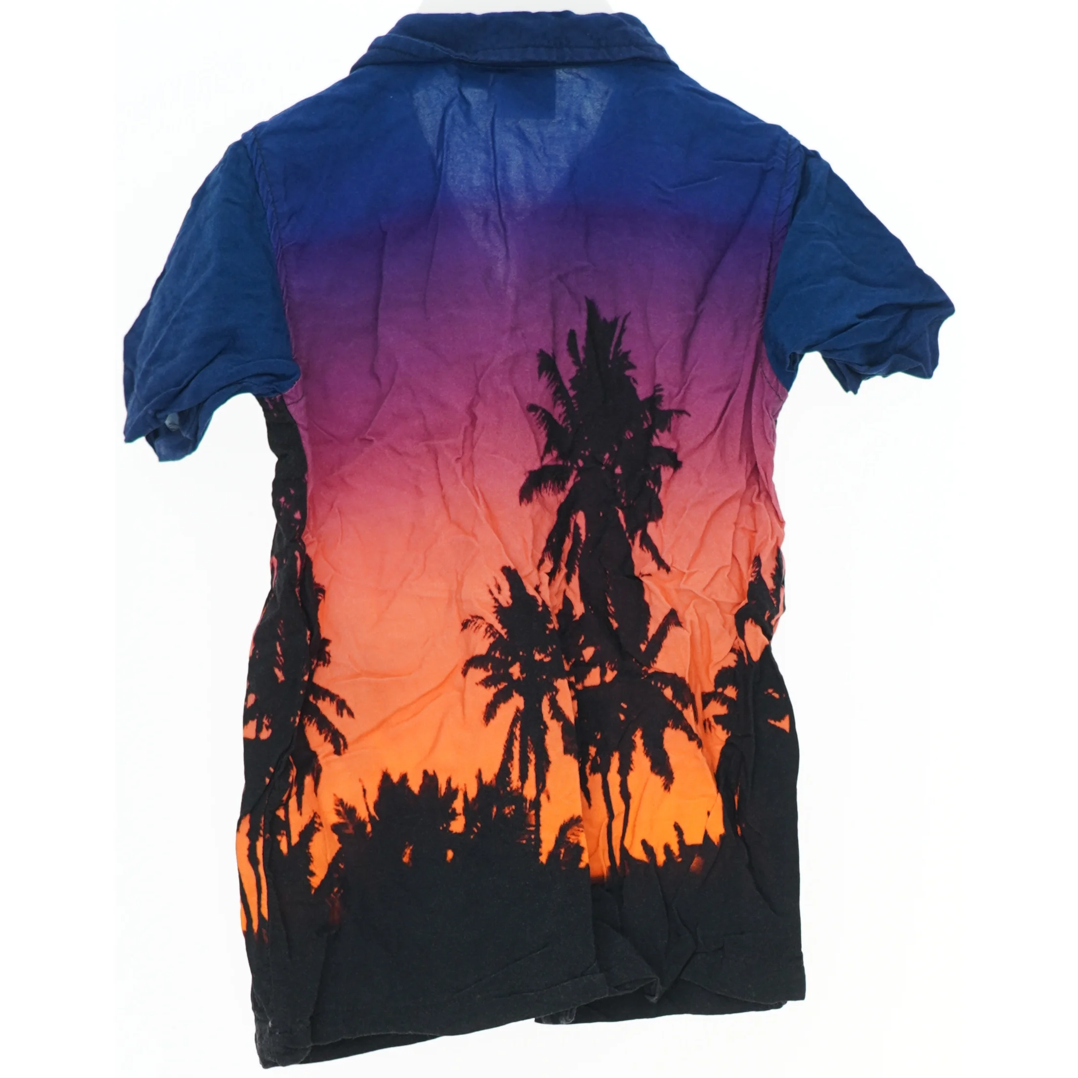 Kortærmet skjorte med palmetrædesign fra VRS (str. 122)