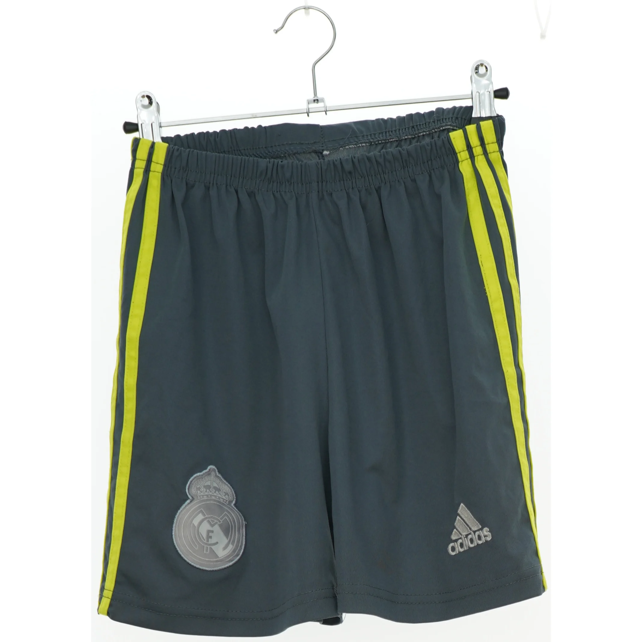 Shorts fra Adidas (str. 176 cm)