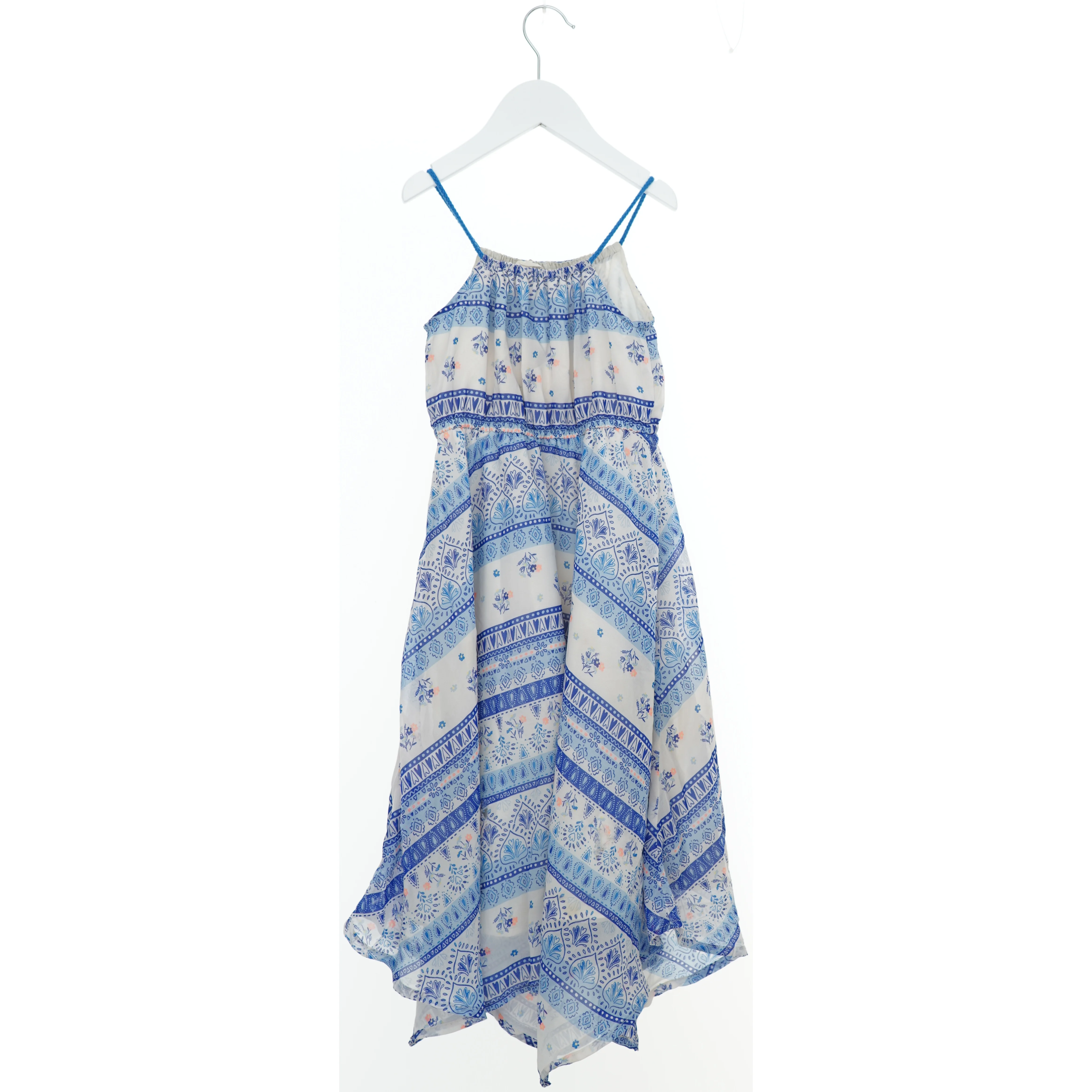 Sommerkjole med mønster fra H&M (str. 122)