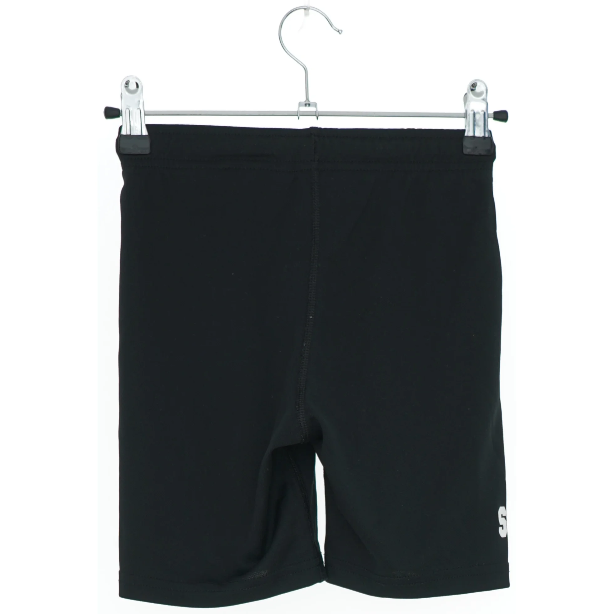 Sort shorts med tryk fra H&M (str. 116)