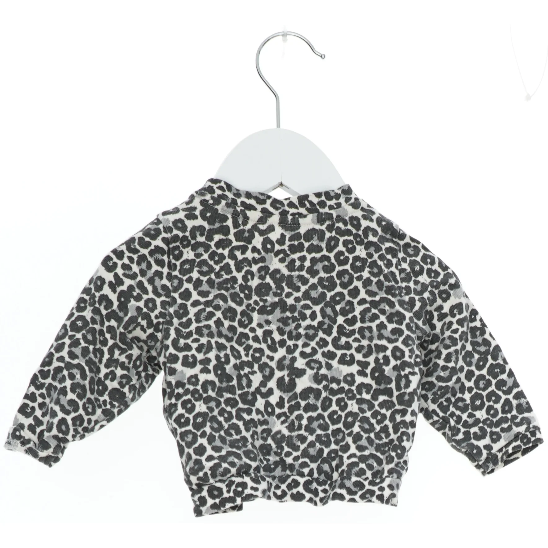 Leopardmønstret cardigan til børn fra H&M (str. 62)
