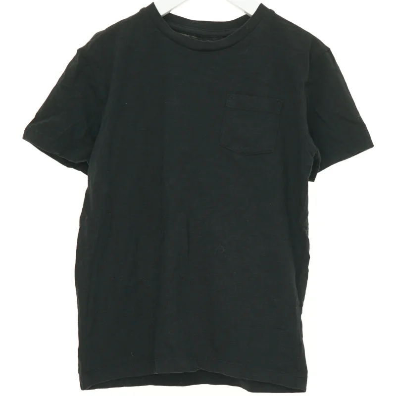 T-Shirt fra Next (str. 122 cm)