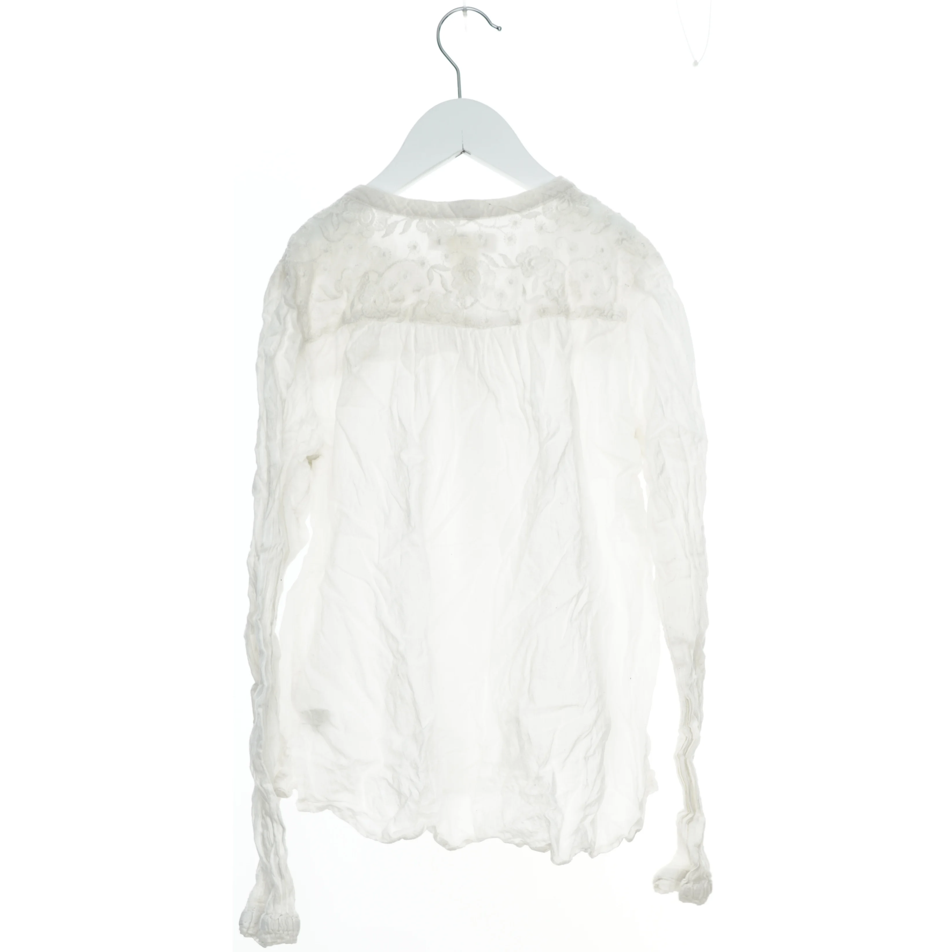 Hvid bluse med knapper fra Logg (str. 152)