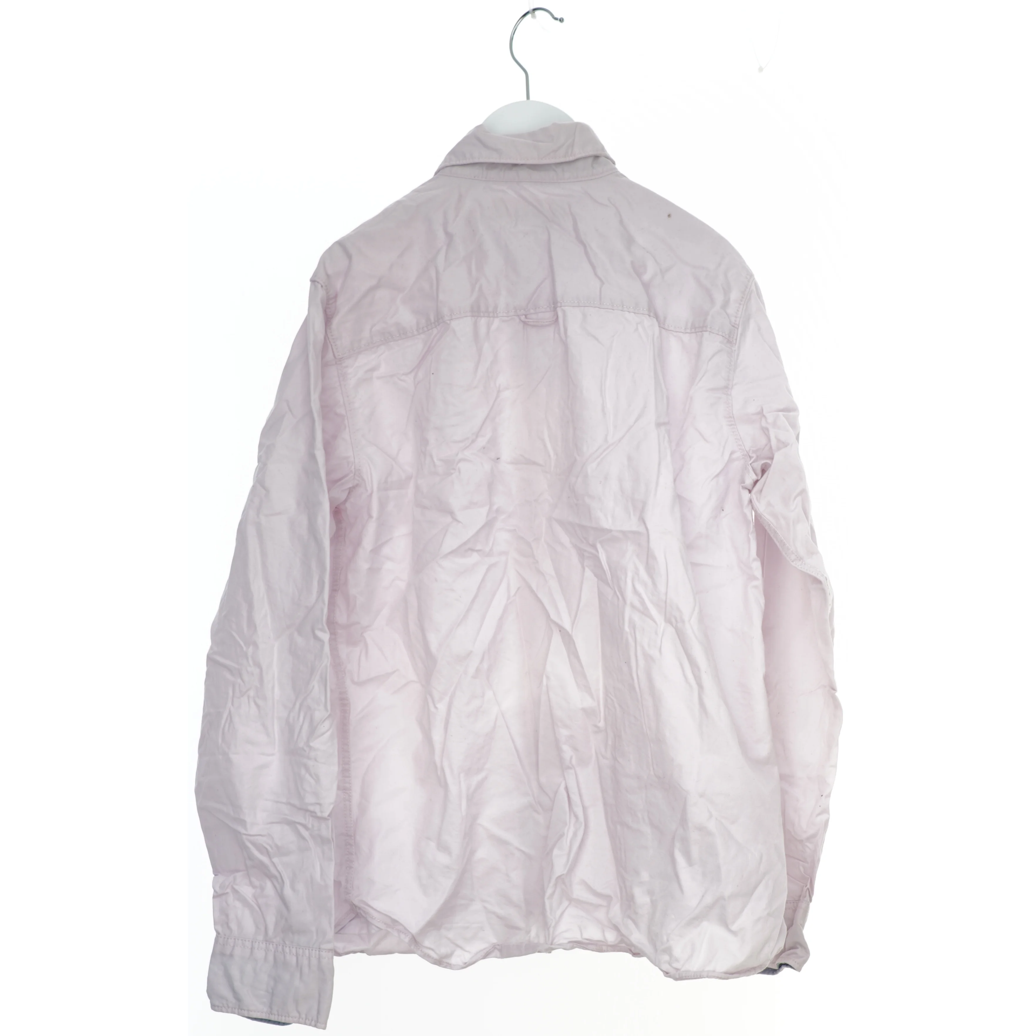 Lyserød skjorte med knapper fra Logg (str. 158)