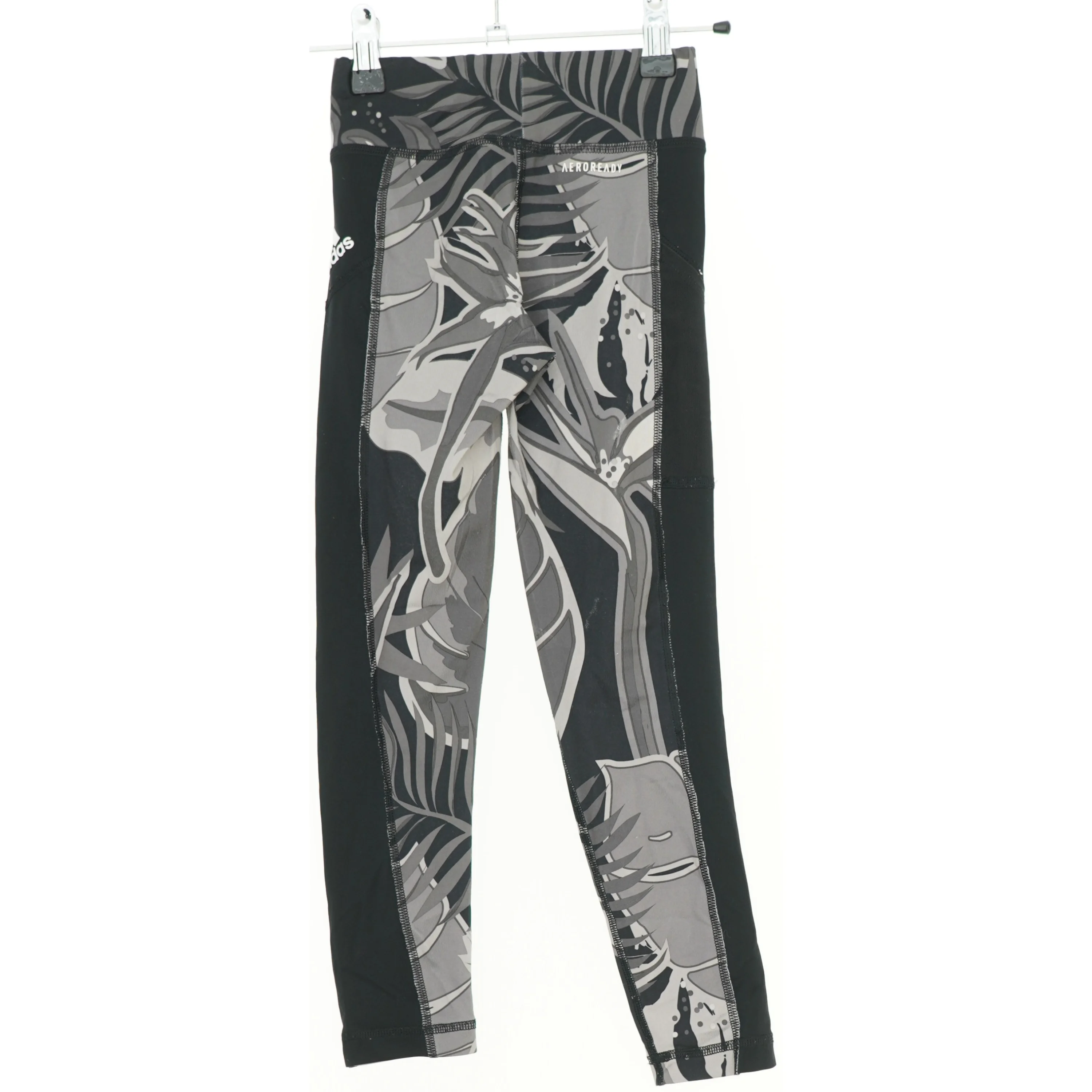 Træningsbukser fra Adidas (str. 116 cm)