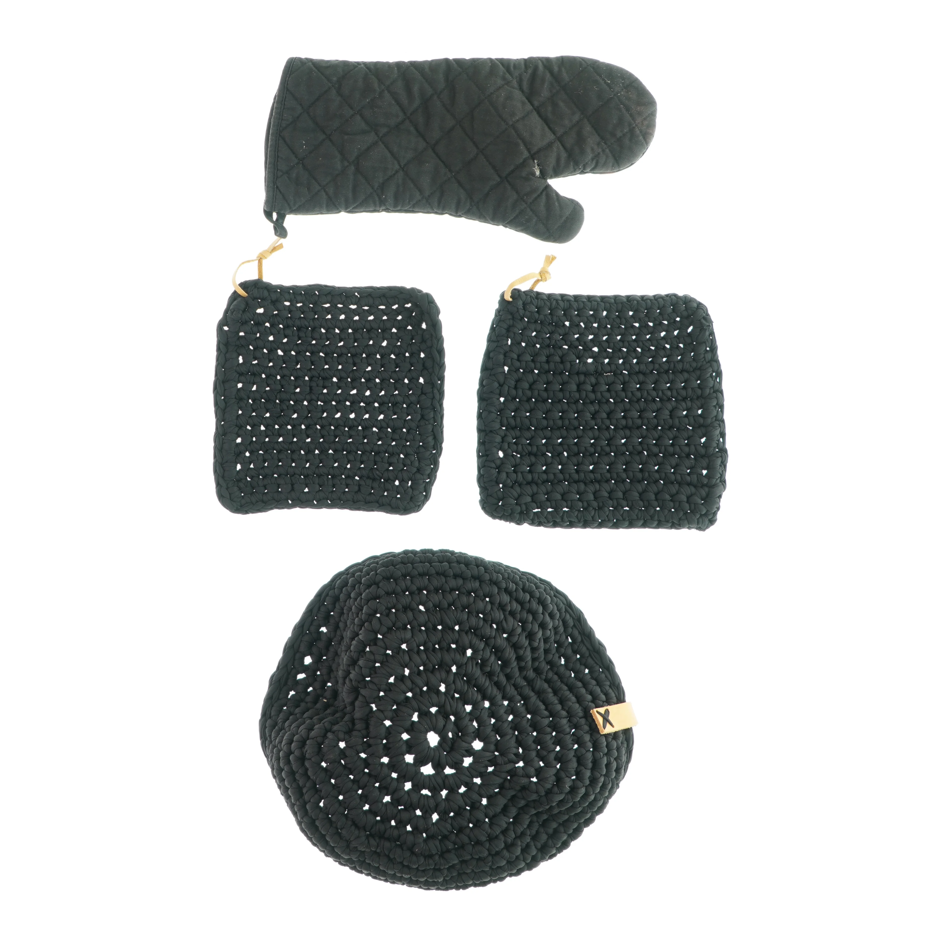 Grillhandske, brødkurv og 2 grydelapper (str. Ø: 32 og LB: 22x22 L: 36 cm)