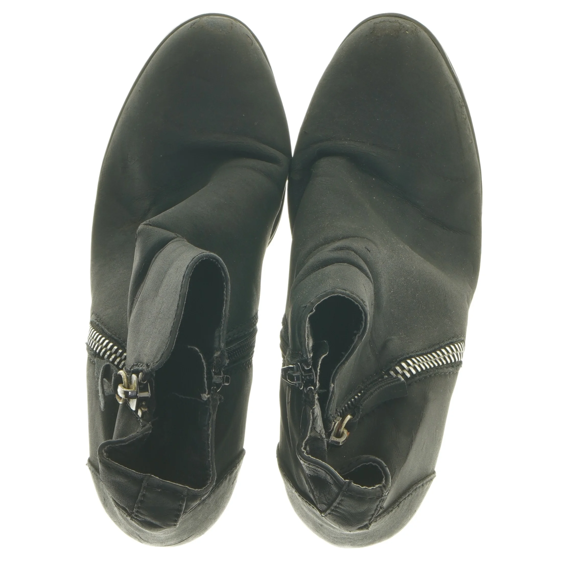 Sort støvle med blokhæl (str. 37 )