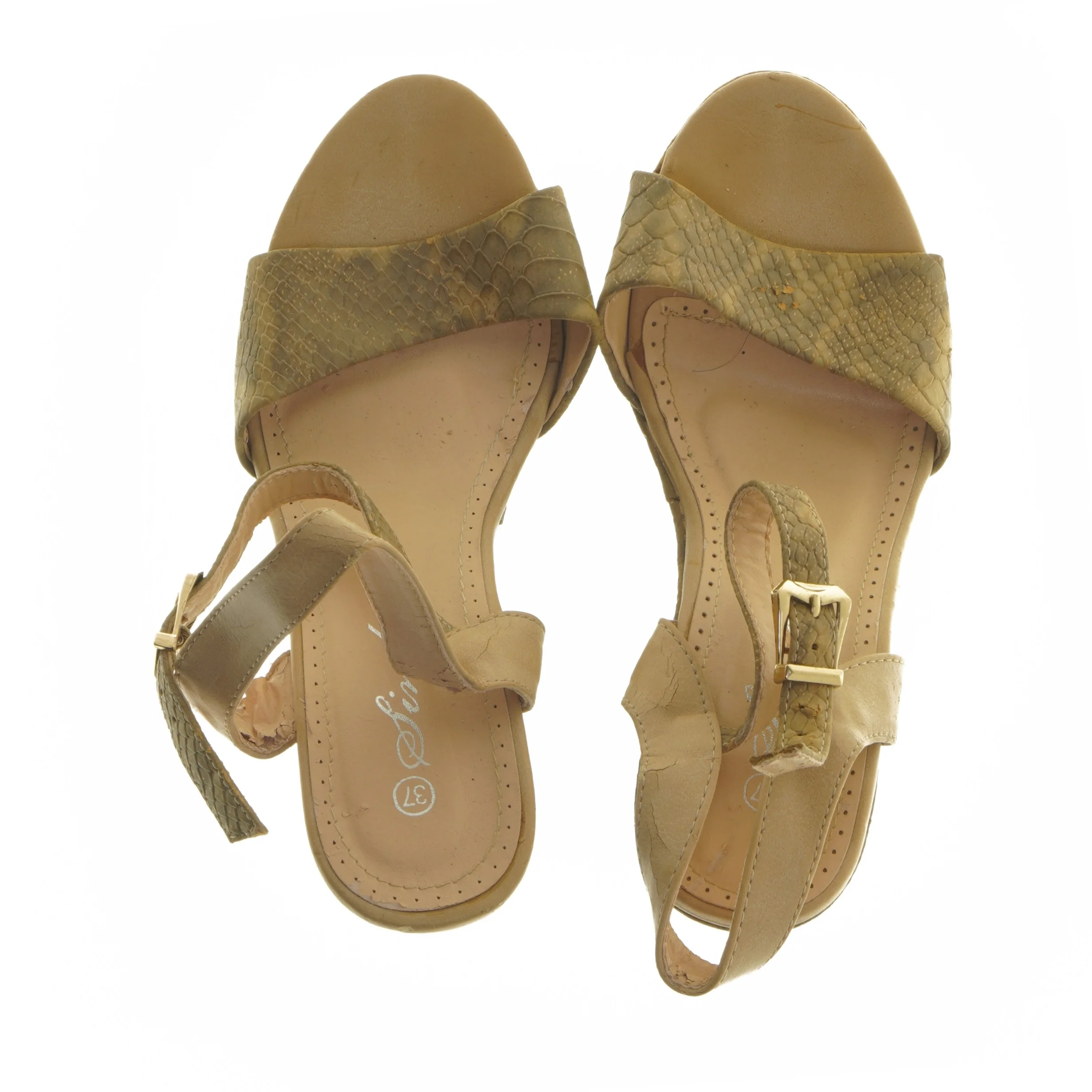 Sandaler med kilehæl (str. 37 )