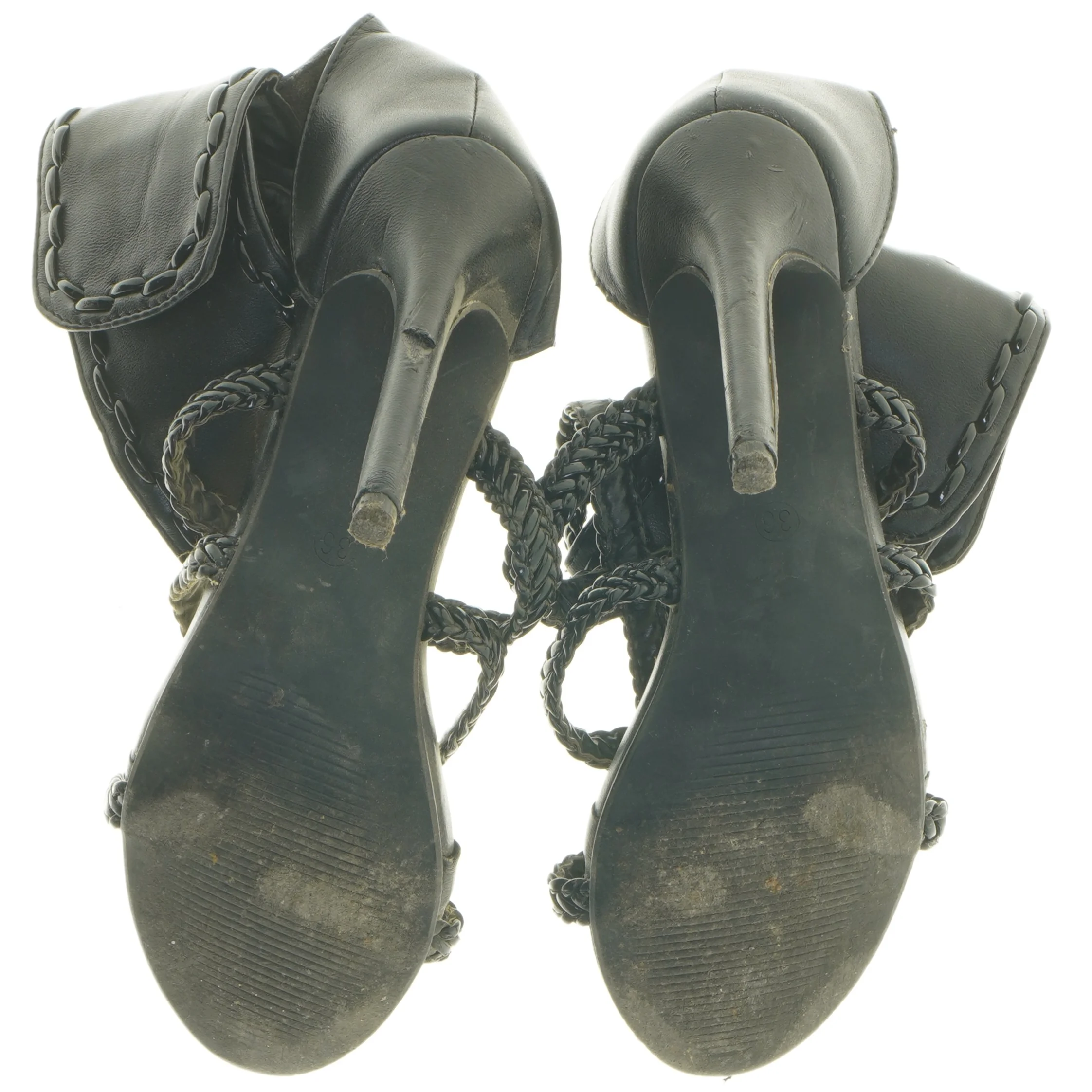 Sorte stiletter med flettede detaljer fra Joy (str. 36 )