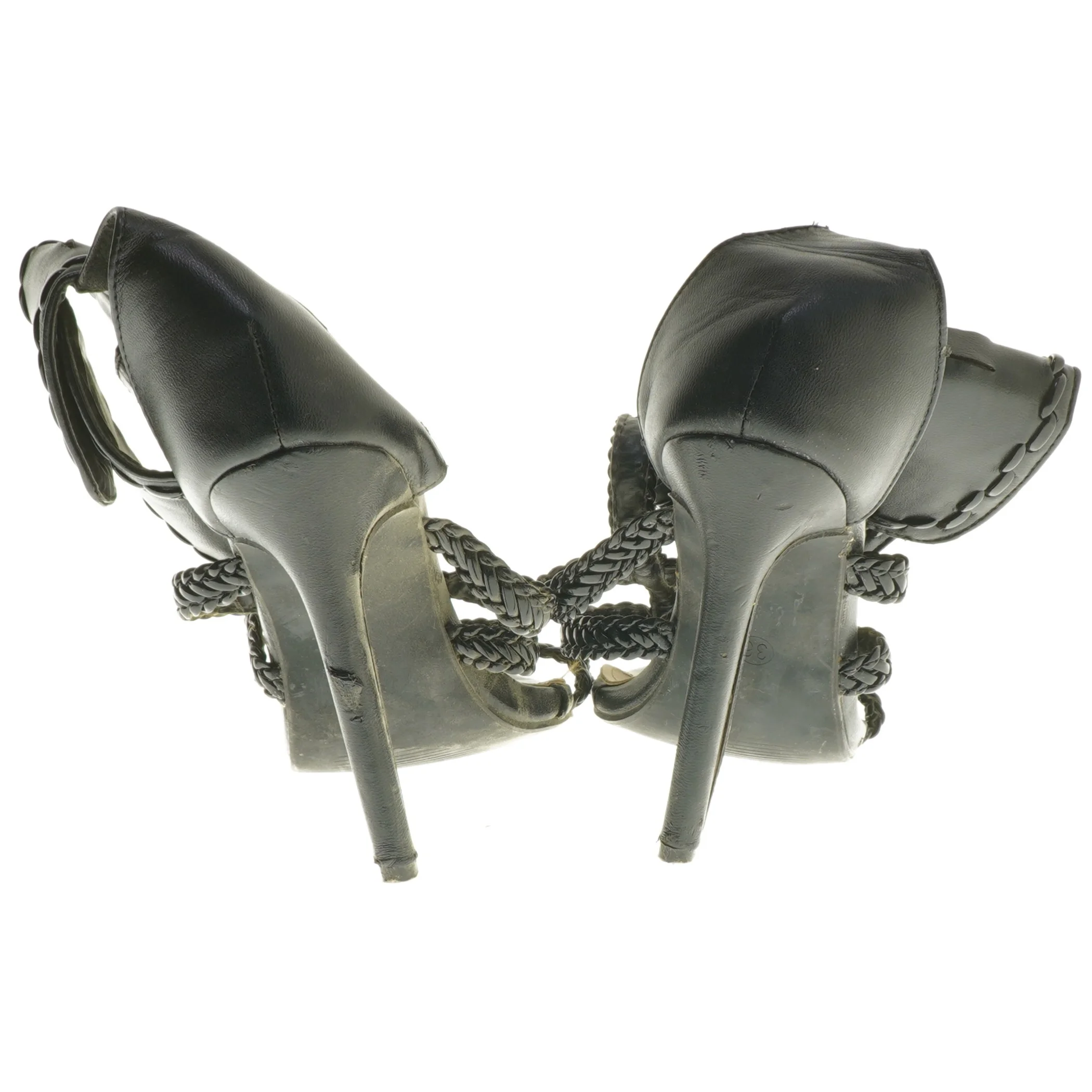 Sorte stiletter med flettede detaljer fra Joy (str. 36 )