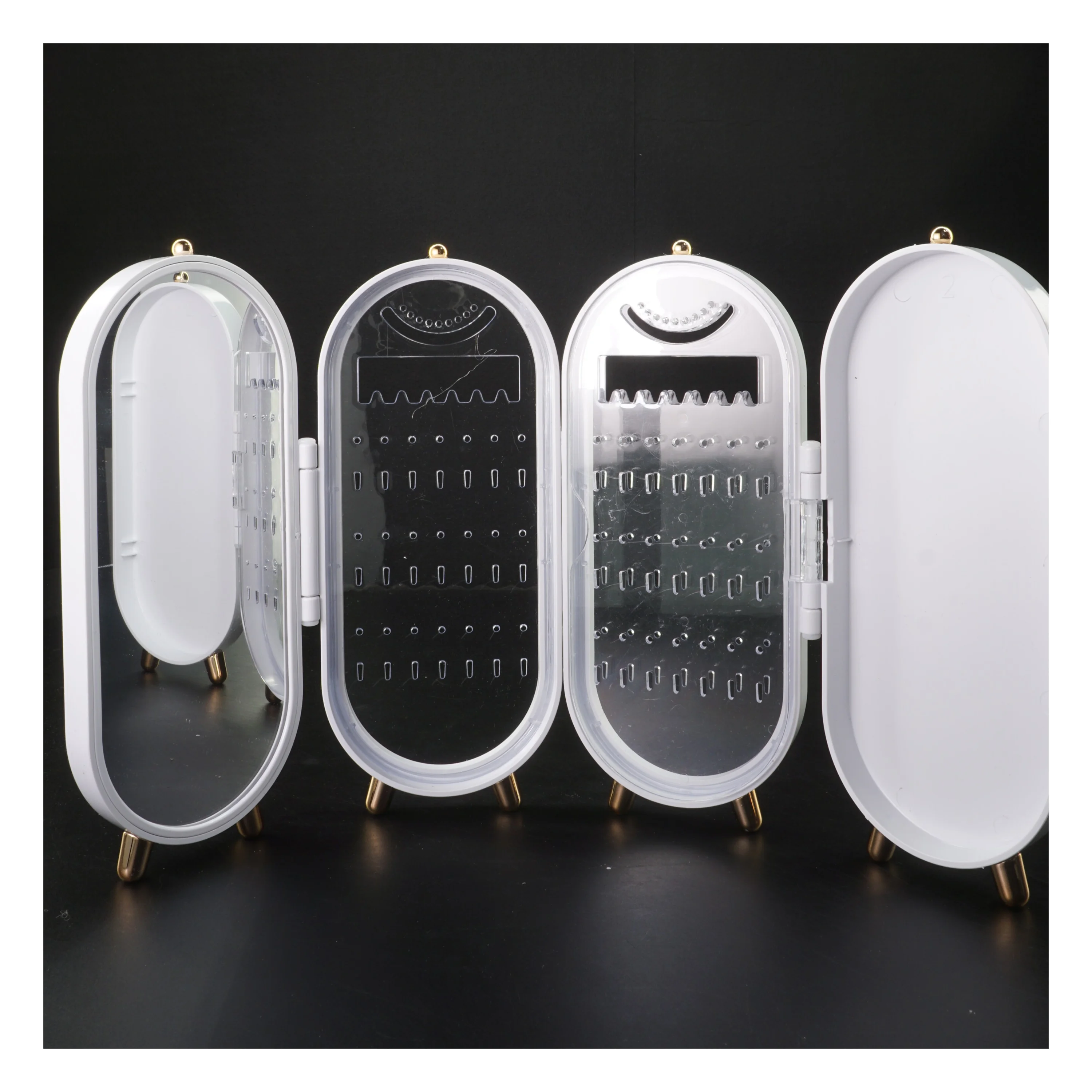 Smykkeholder med guldfødder (str. 23,5x12 cm)