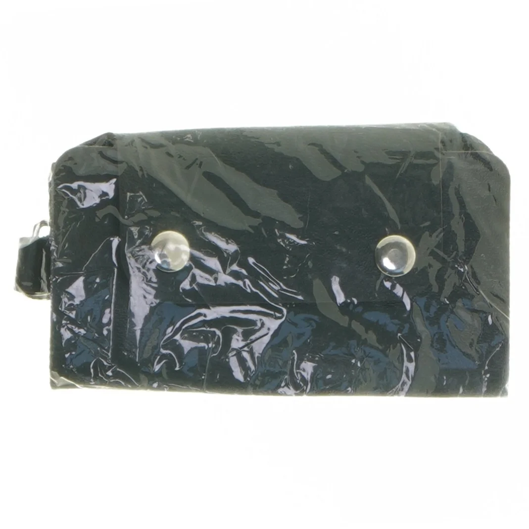 Sort pung med knapper (str. 11x6 cm)