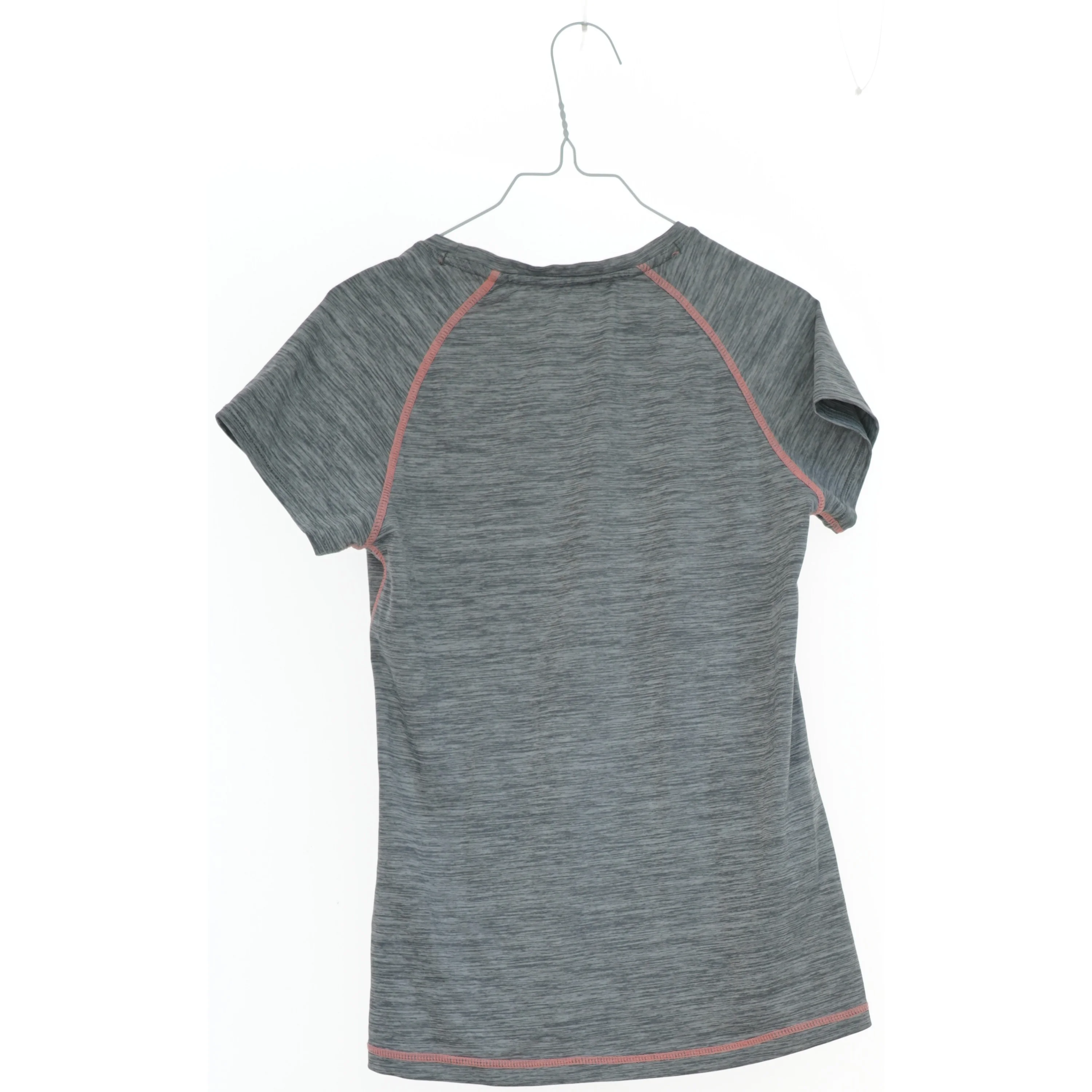 Grå T-shirt med lyserøde syninger fra H&M (str. 152)