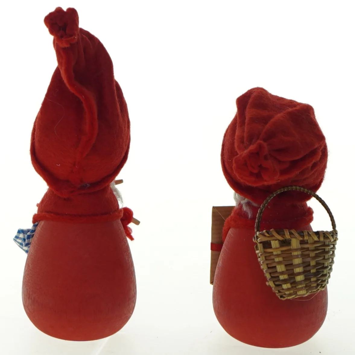 Nissefigur med træfod og filt tøj (str. H. 16 cm)