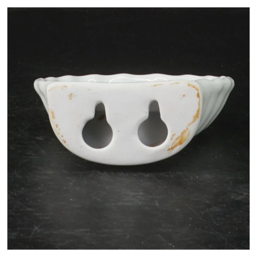 Sæbeskål til vægmontering fra Porcelaine de Paris (str. 12 cm)