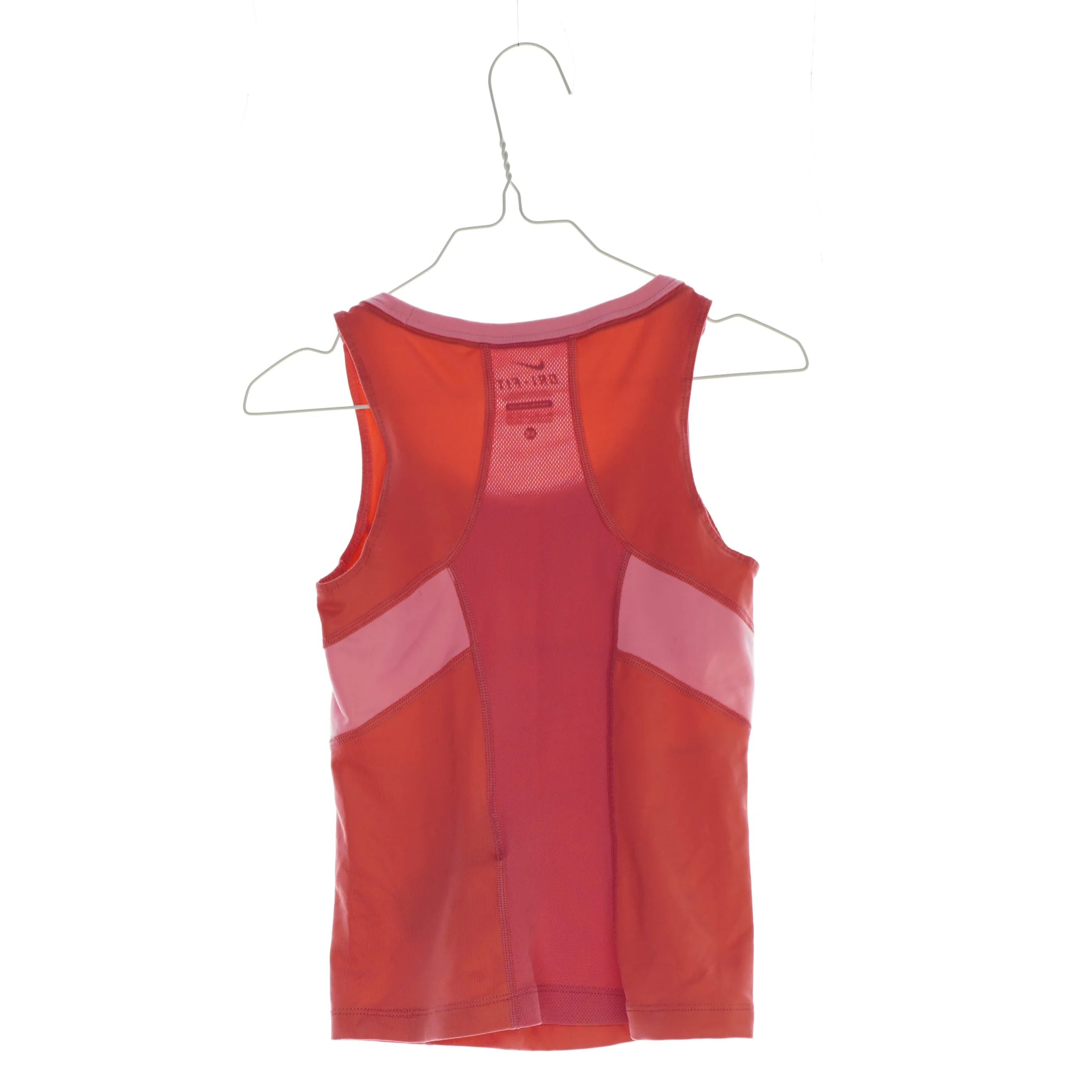 Sportstop fra Nike (str. xs/ 6 til 8 år)