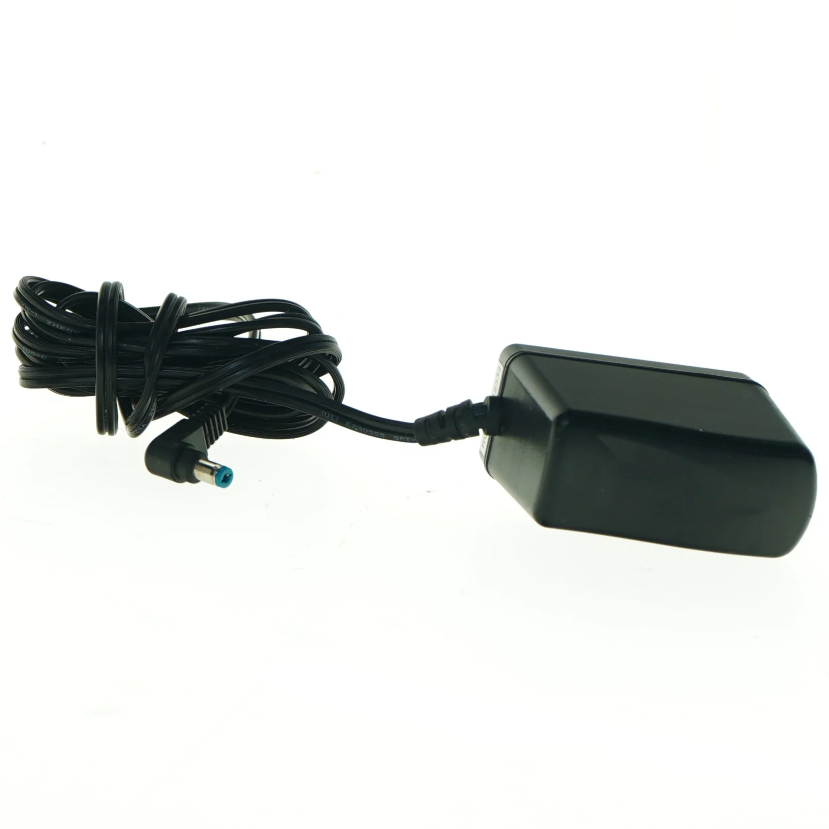 Laptop oplader fra D-Link (str. 193 cm)