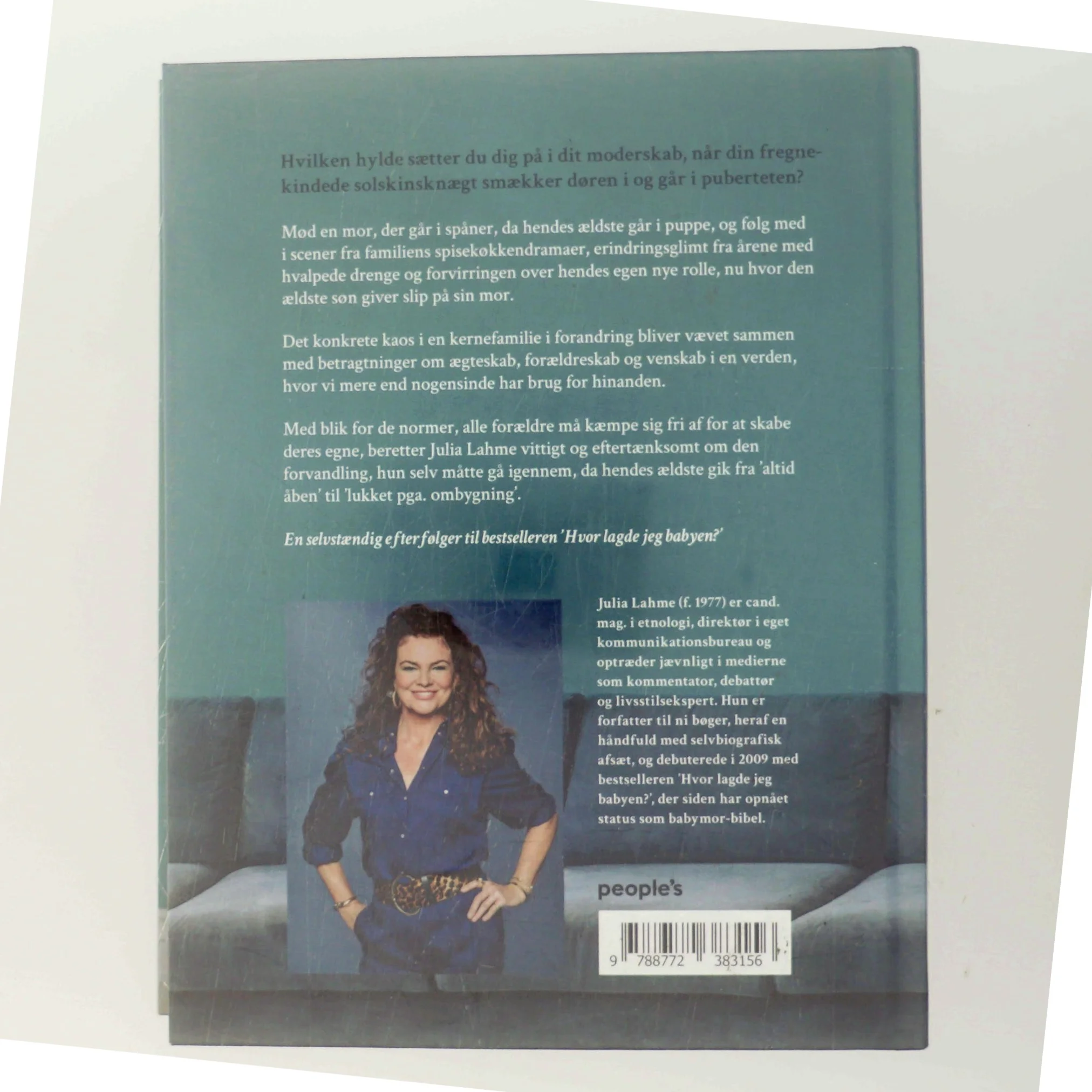 Det er bare en fase : scener fra et hjem med teenager af Julia Lahme (Bog)