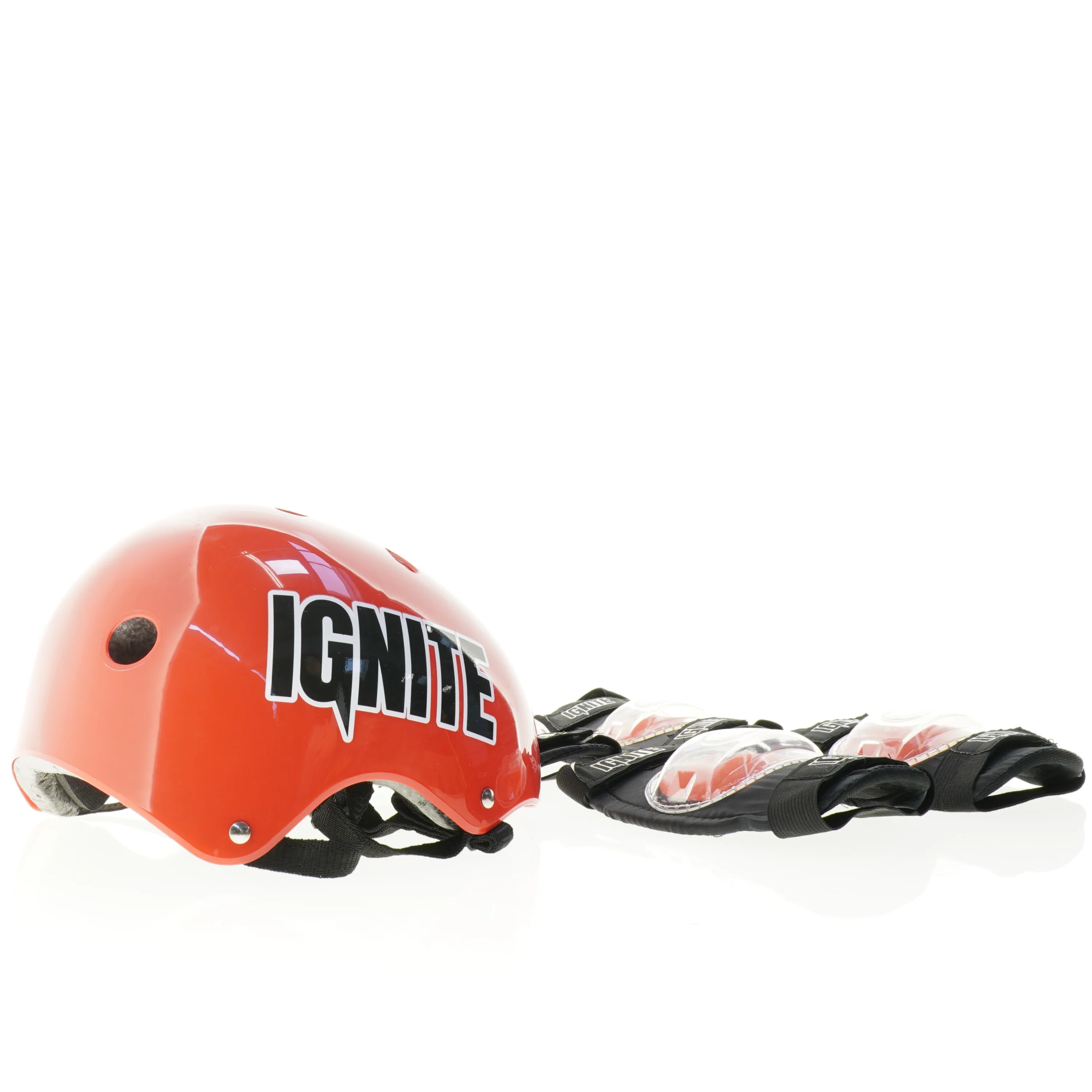 Rulleskøjtehjelm og beskyttelsesudstyr fra IGNITE (str. 58 til 62 cm og 15 x 11 cm)