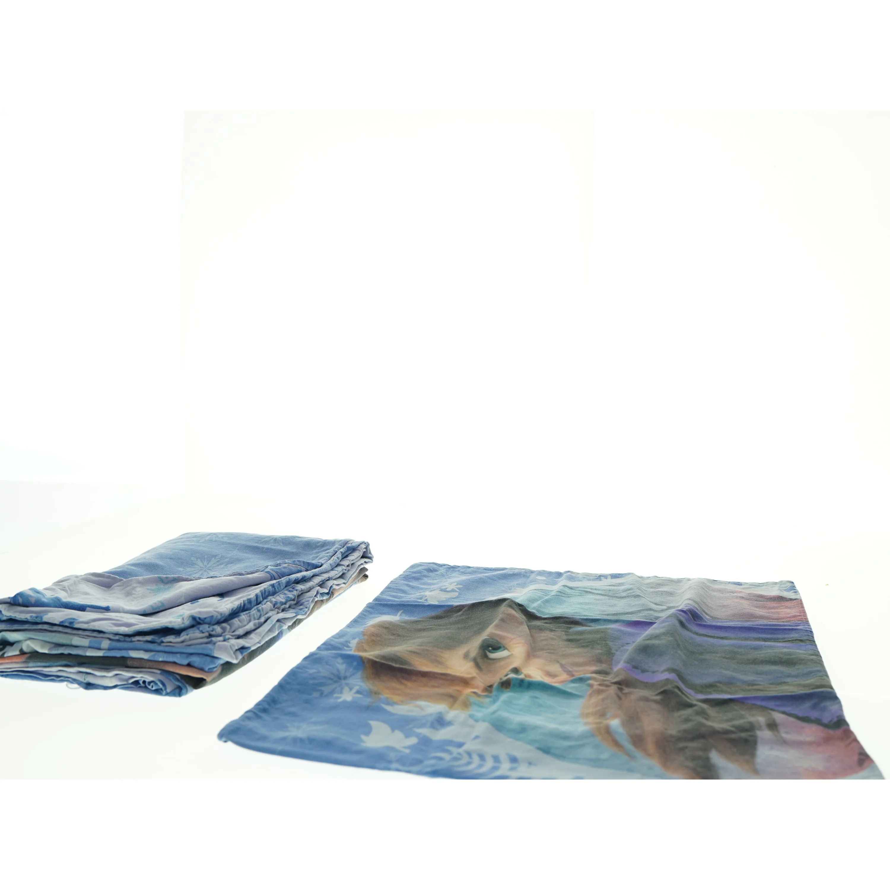 Sengetøj med Frost-tema fra Frozen (str. 85 x 128 cm 45 x 38 cm)