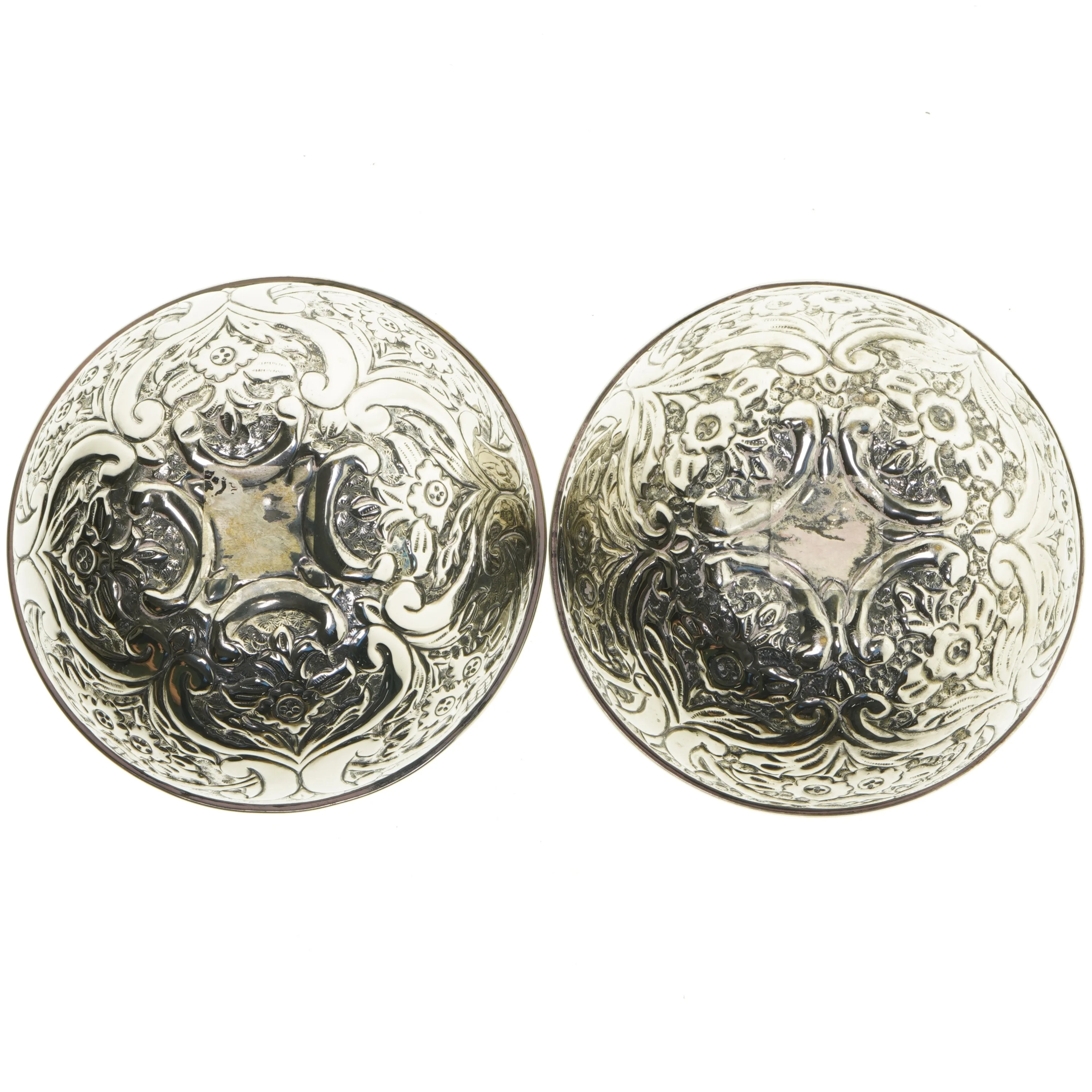 To dekorerede skåle (str. Ø 20x8 cm)