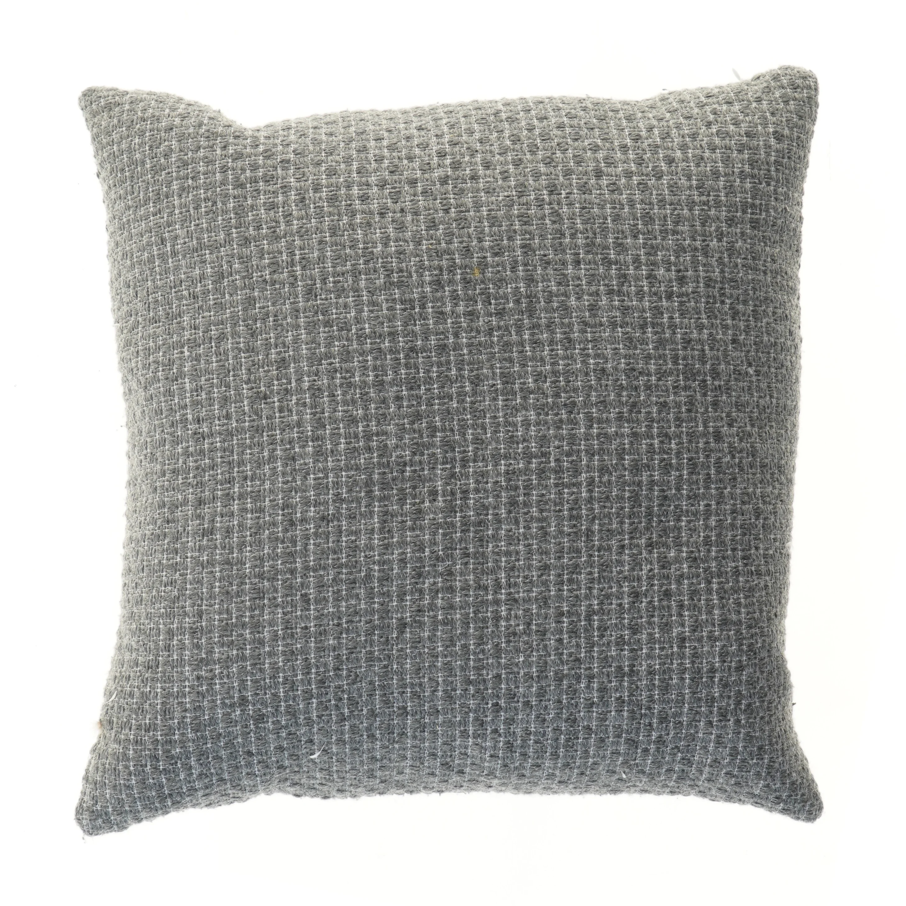 Grå pude fra Living (str. 48x46 cm)