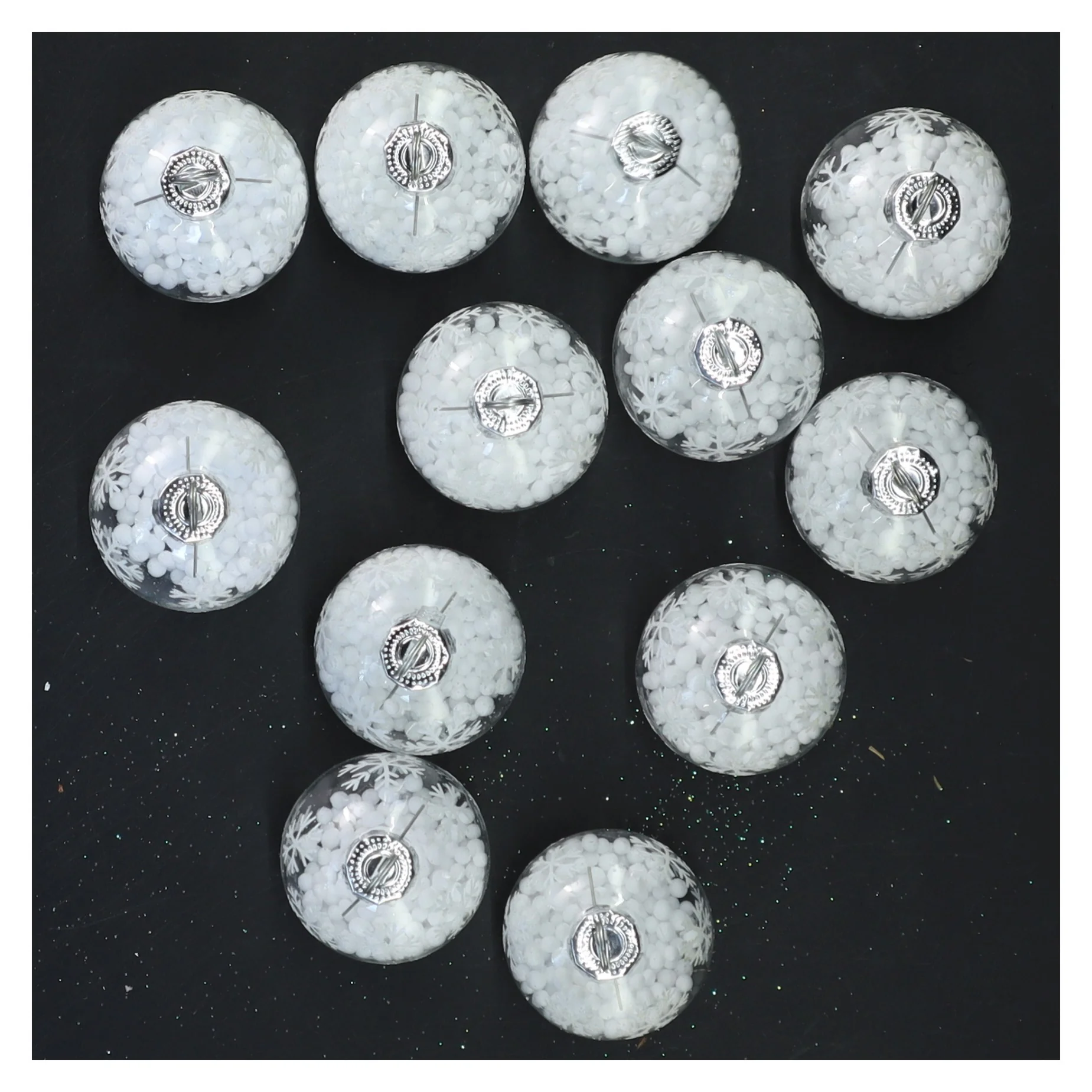 Glaskugler med snefnug (str. 5x4 cm)