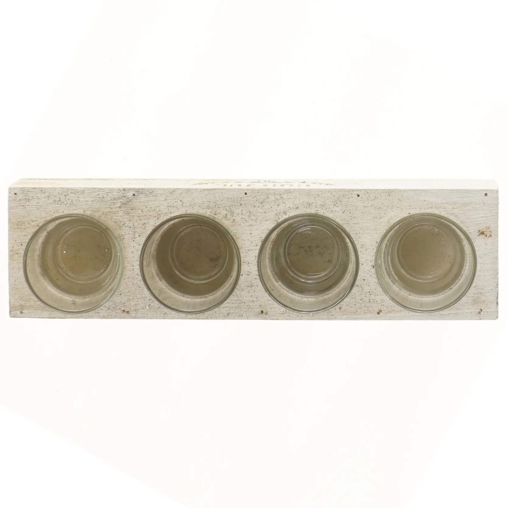 Adventstage med 4 glasbeholdere fra Form Living (str. 31x8 cm)