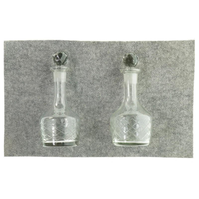 Karafler i glas (2 styks) (str. H 20 CM)