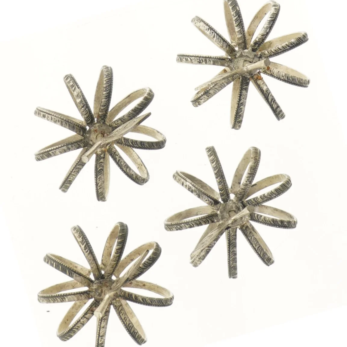 Sæt med fire dekorative æbleformede figurer (str. Ø 8 cm)