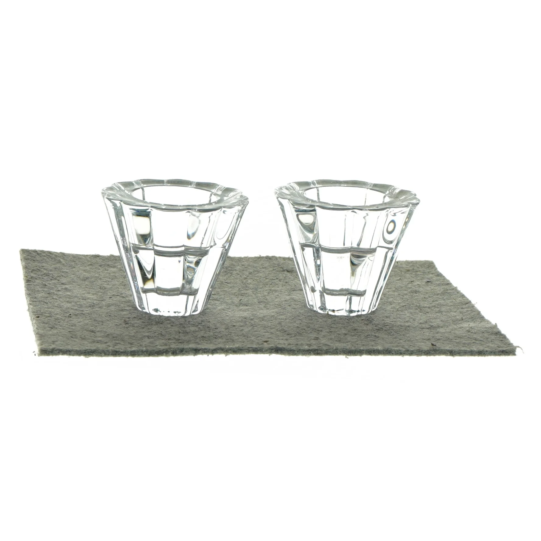 Lysestager af glas (et par) (str. H 6 cm. )