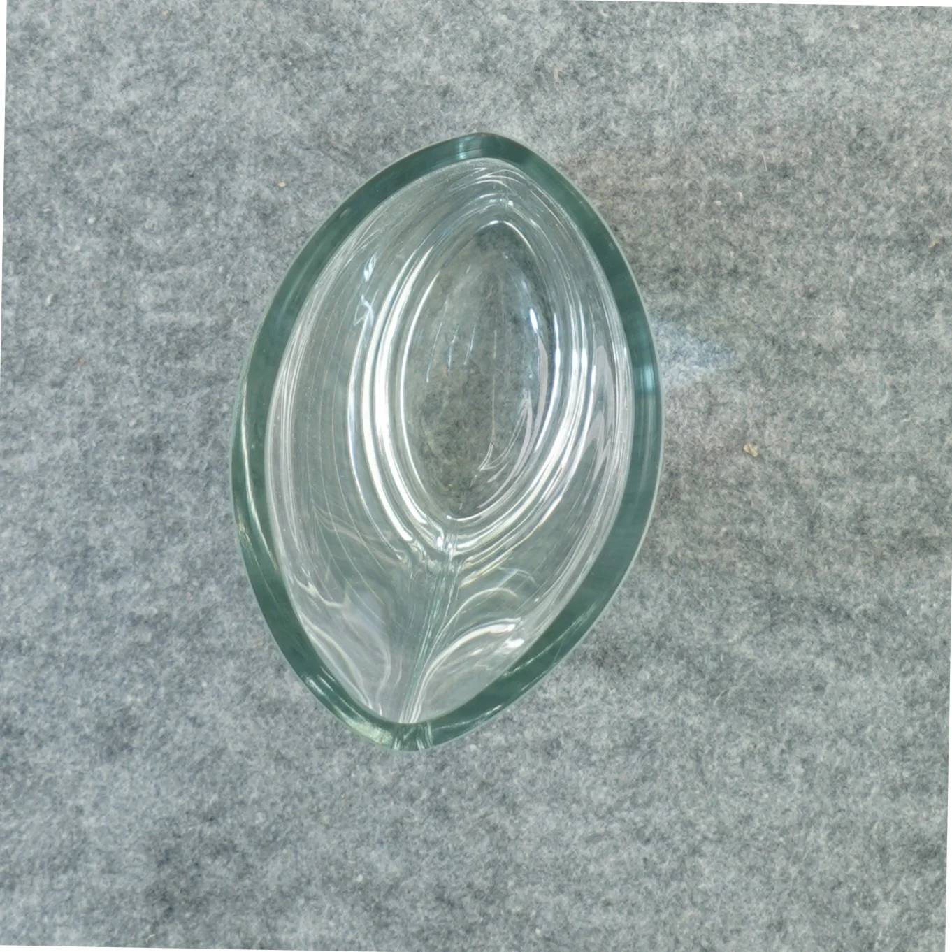 Vase (str. 30 x 11 x 7 cm)