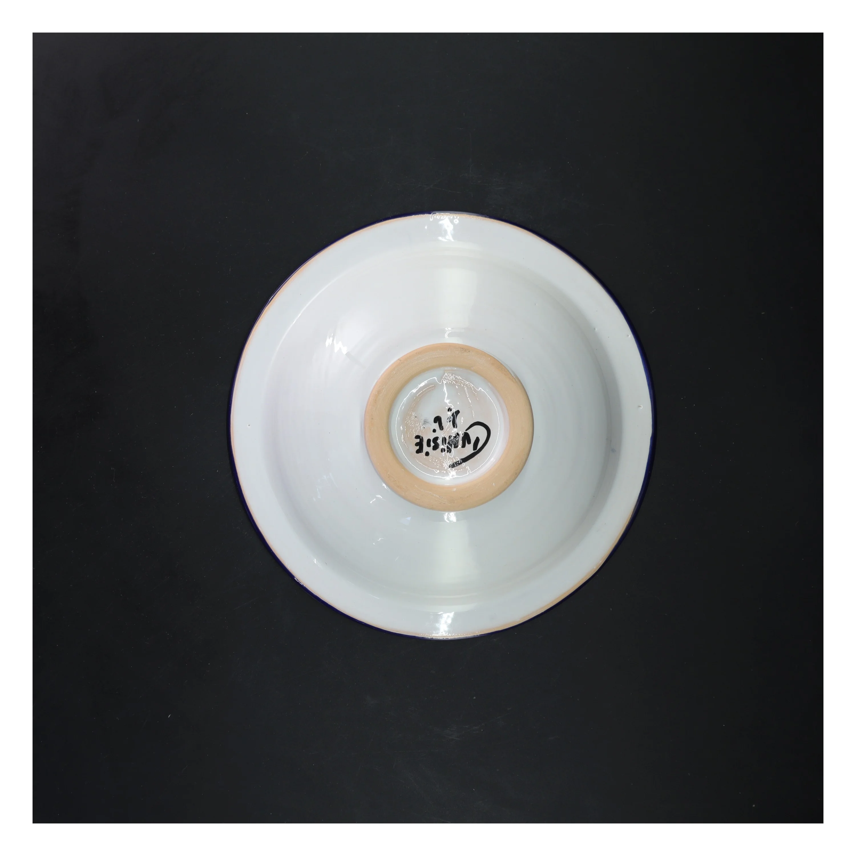 Keramisk skål med farverigt design (str. Ø 22 cm)