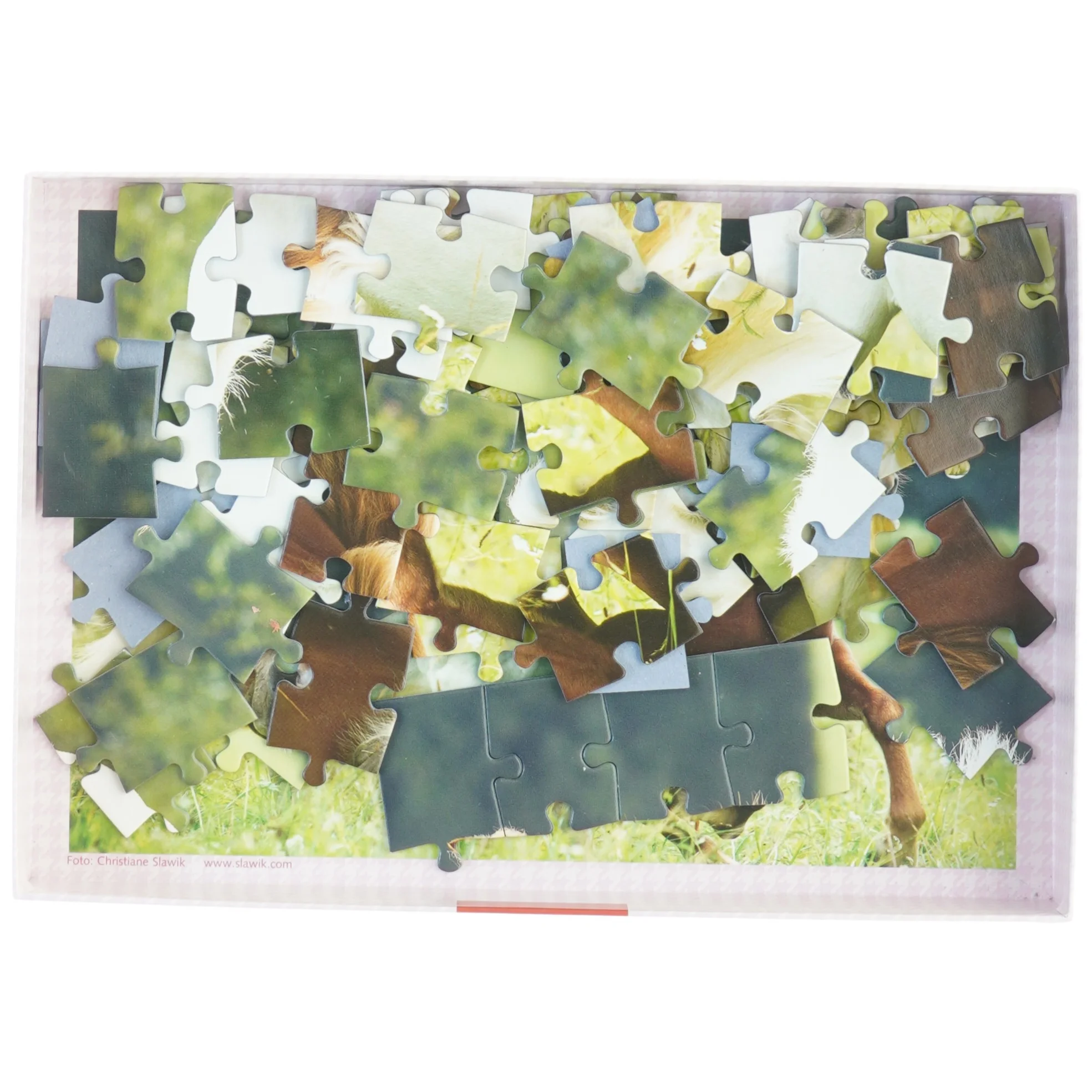 Puslespil med hestemotiv (str. 36 x, 24 cm)