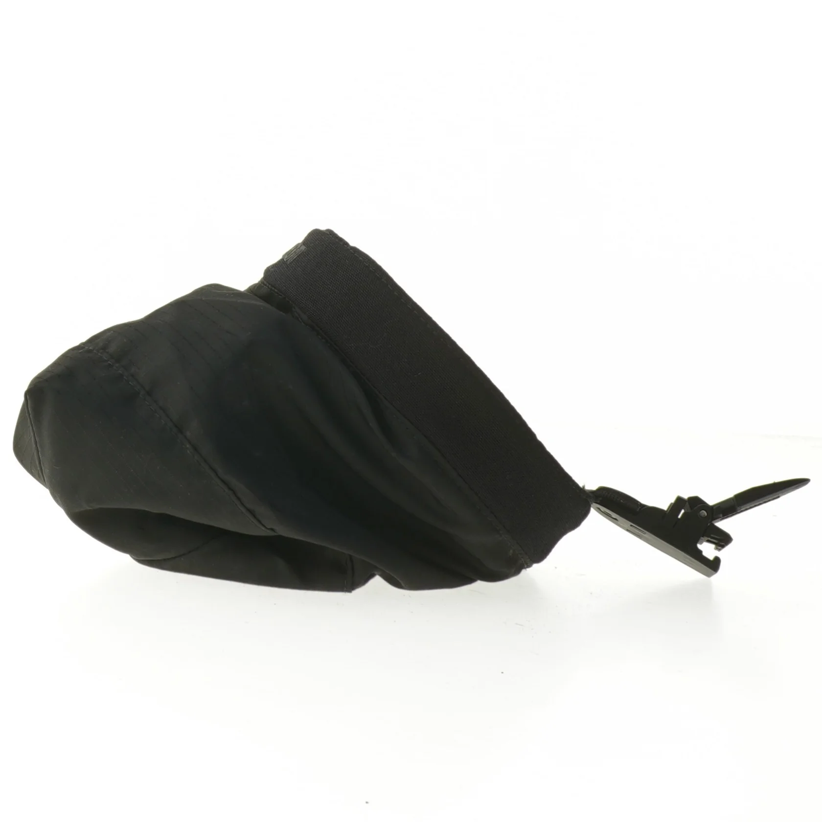 Sort vandtæt pose med clip fra Mascot (str. 16x13 cm)