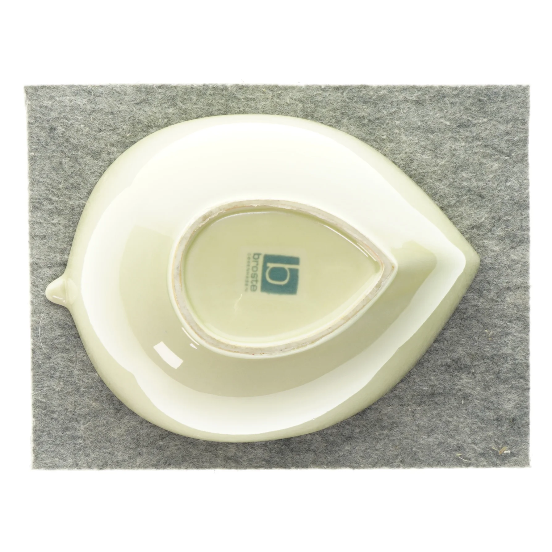 Bladformet skål fra Broste (str. 9 x 21cm)