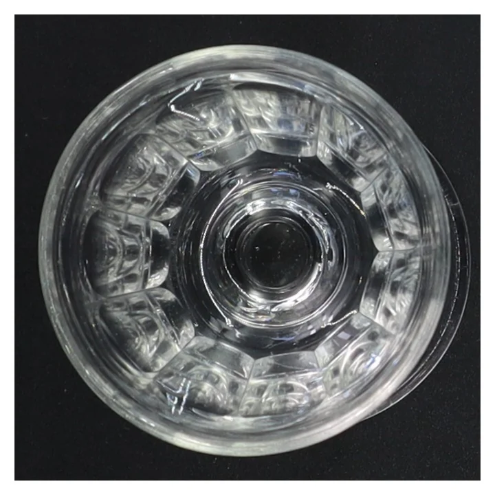 Glas (str. 11, x ø 6 cm)