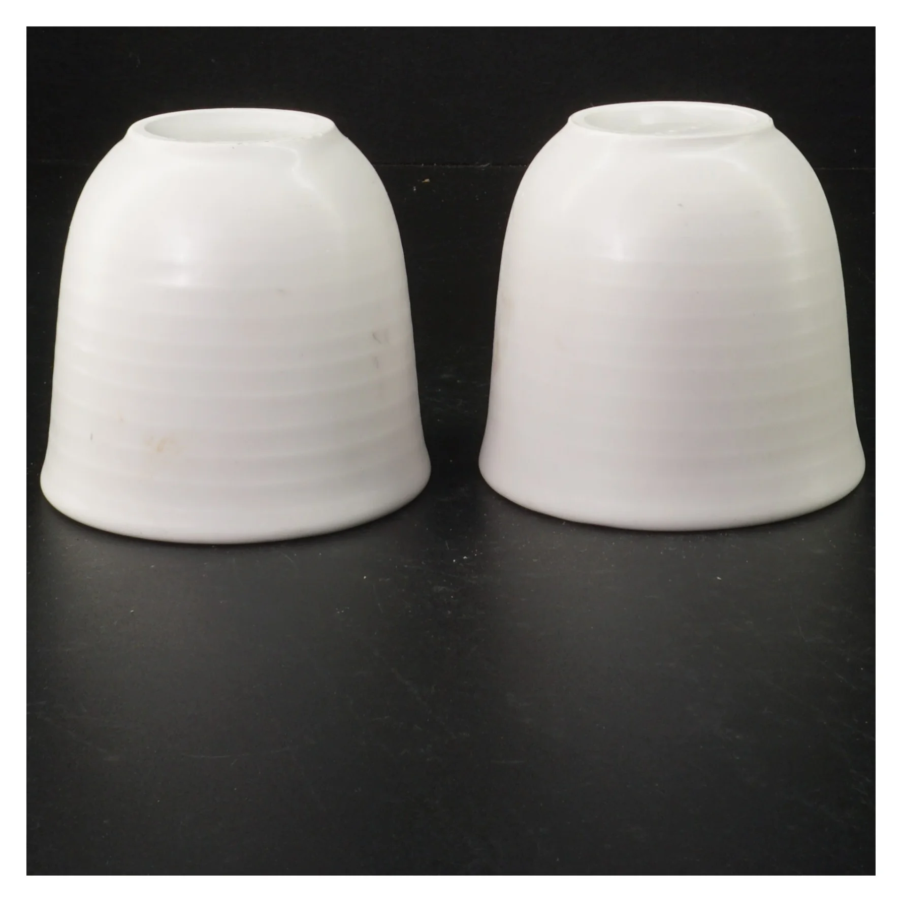 Hvide keramik krus (str. H 9 cm)