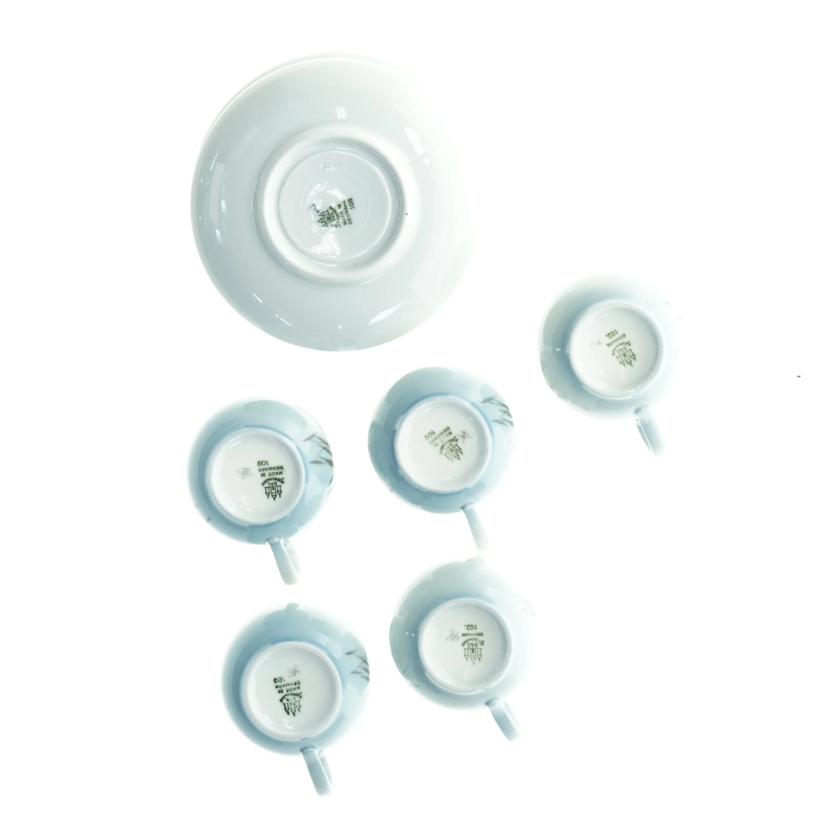 Stel med kopper og underkopper, Blå kornblomst, demeter fra Bing Og Grøndahl (str. Diameter 13,5 cm h 7 cm)