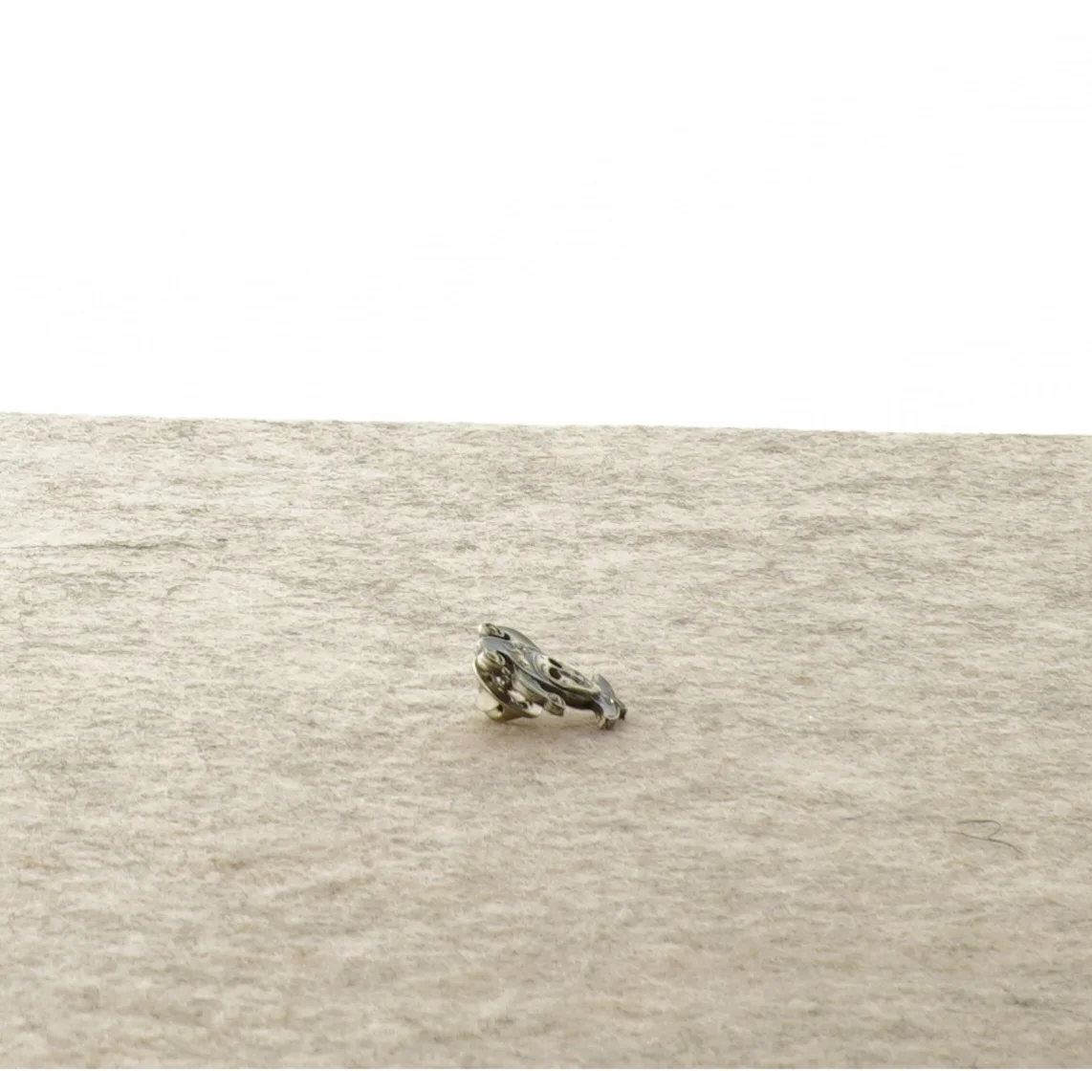 Pin med joker/hofnar (str. 2 x 2 cm)